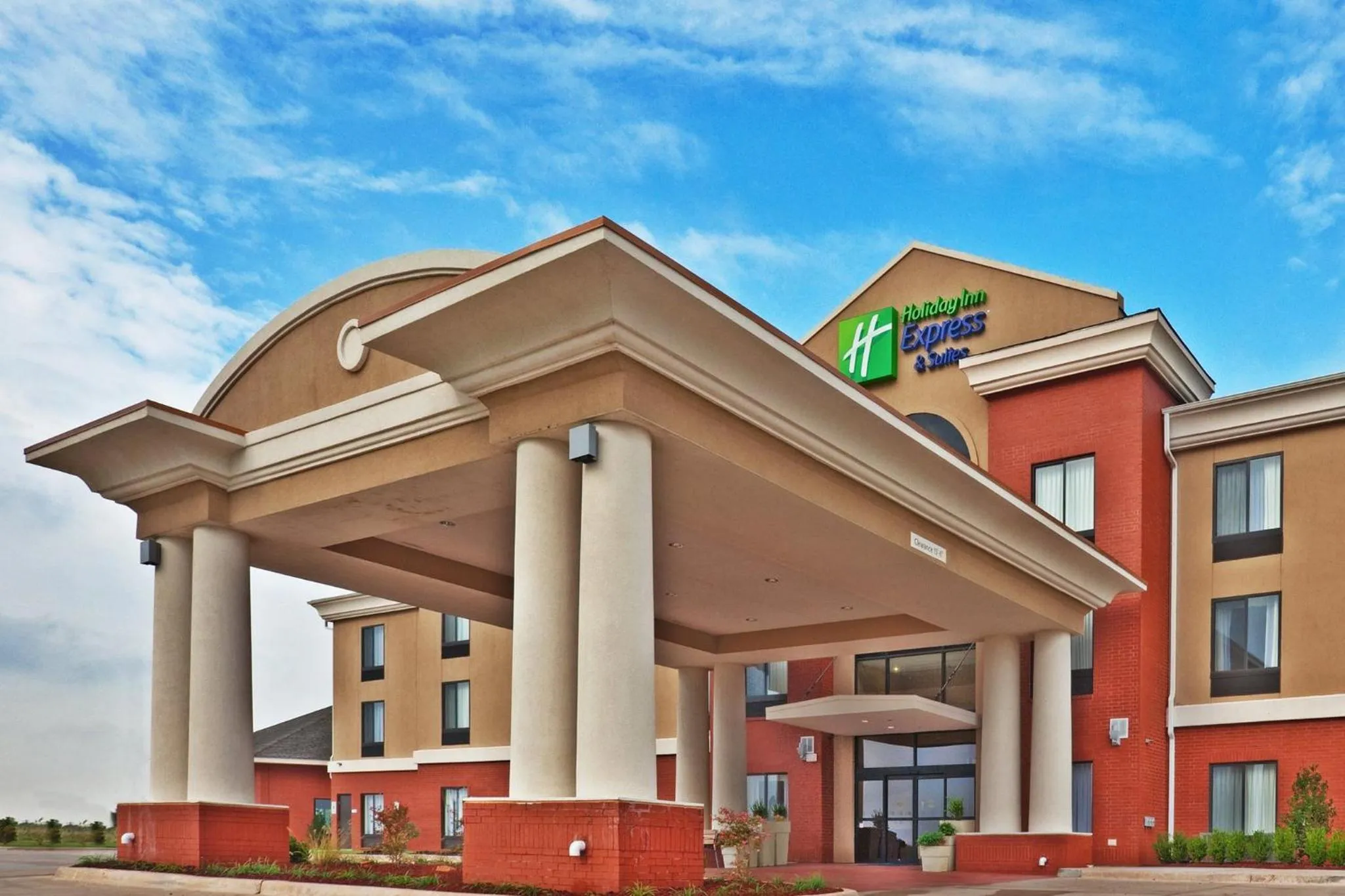 Property building in Holiday Inn Express & Suites Perry by IHG