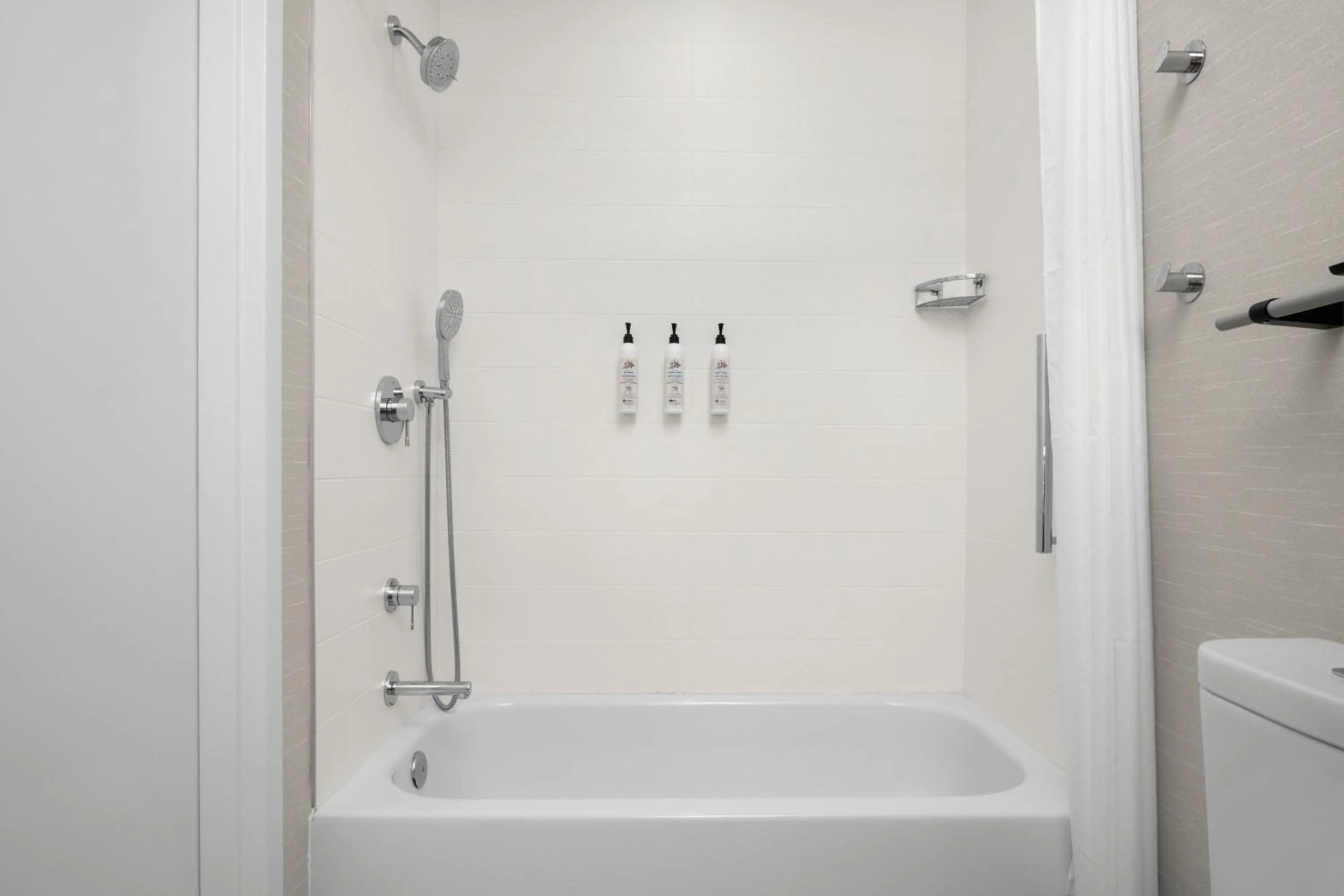 Bathroom in Delta Hotels by Marriott Colonial Heights