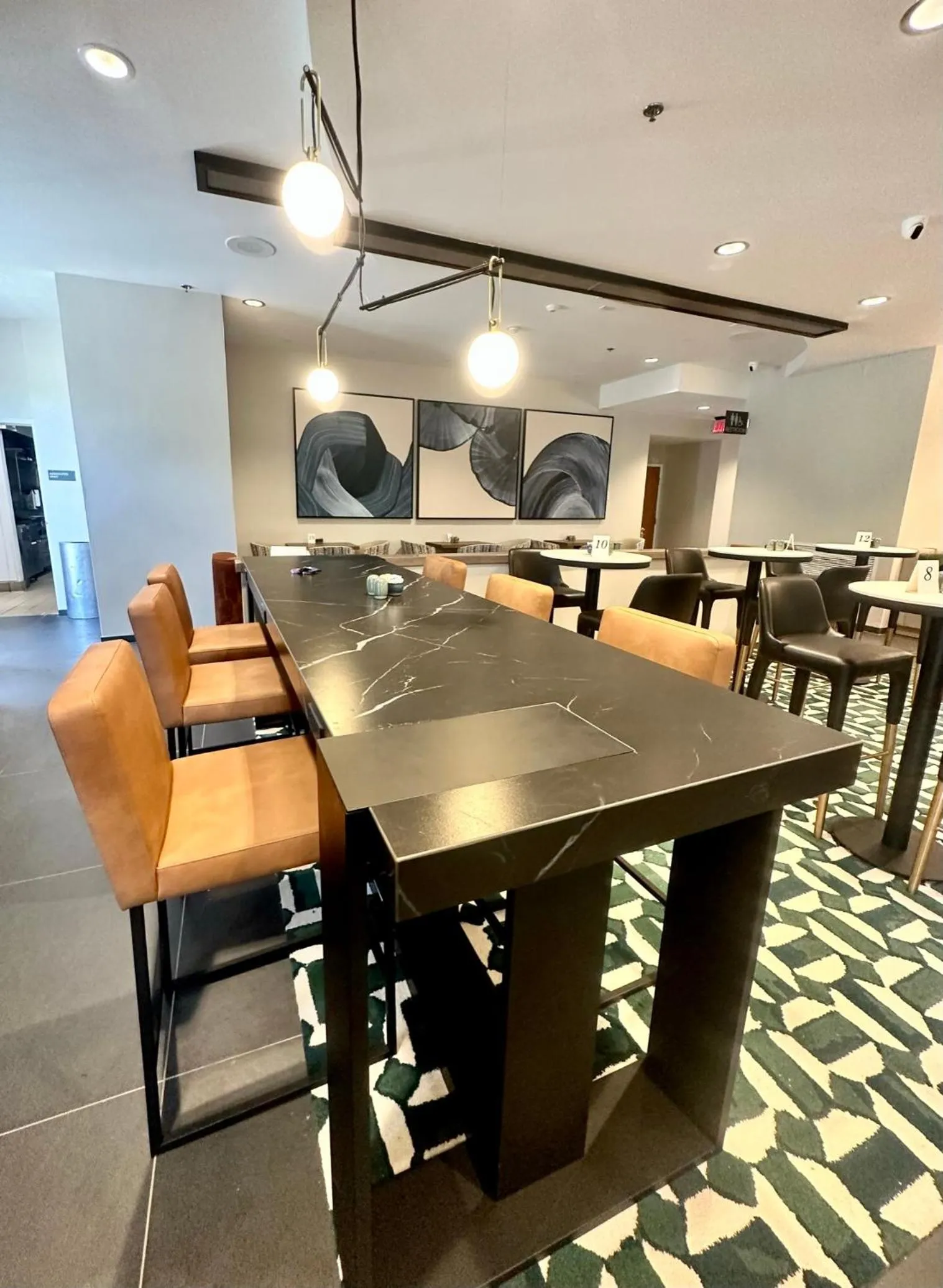 Lounge or bar in Delta Hotels by Marriott Colonial Heights