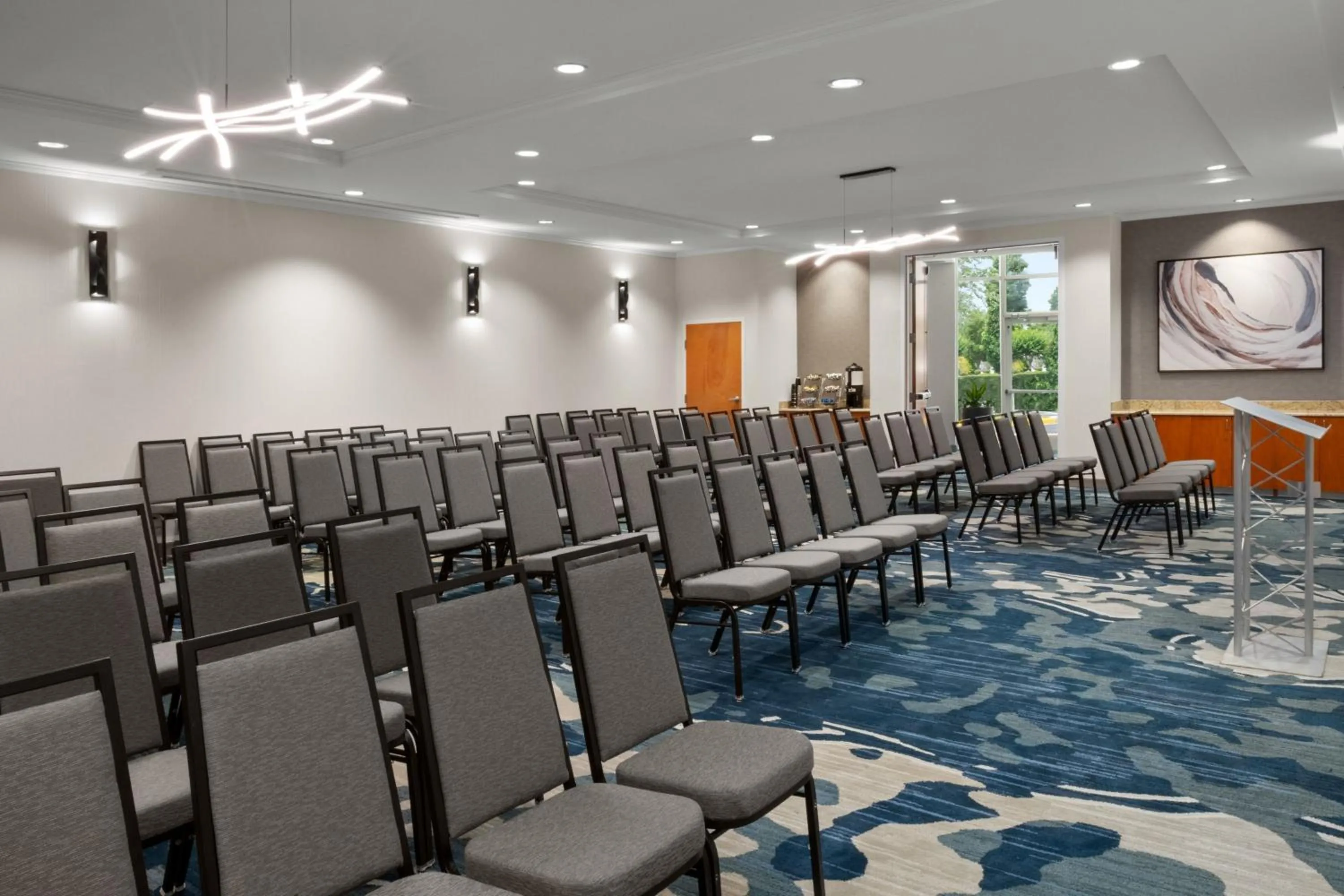 Meeting/conference room in Delta Hotels by Marriott Colonial Heights