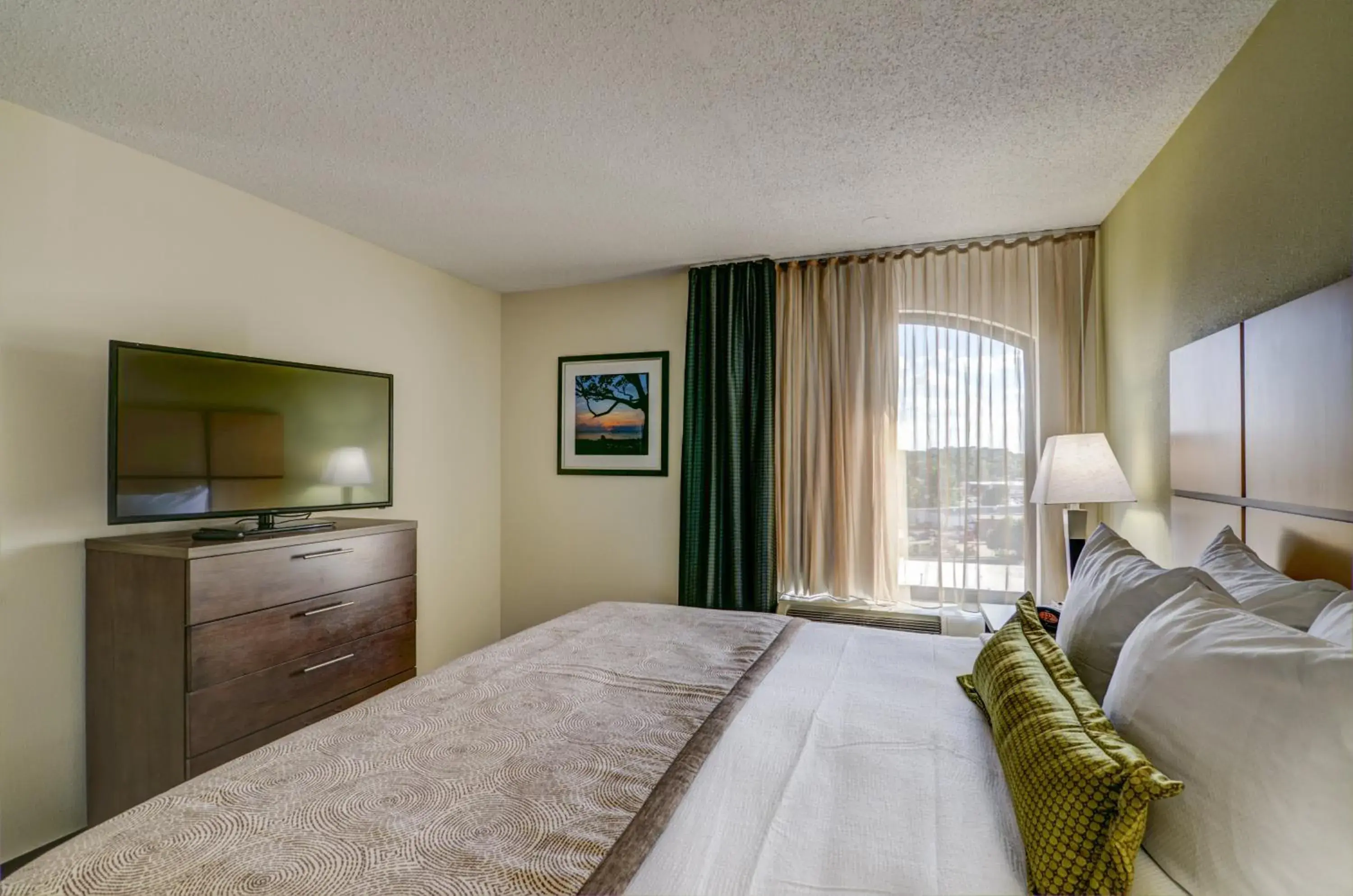 One-Bedroom King Suite in Candlewood Suites Richmond - West Broad by IHG One-Bedroom King Suite in Candlewood Suites Richmond - West Broad by IHG