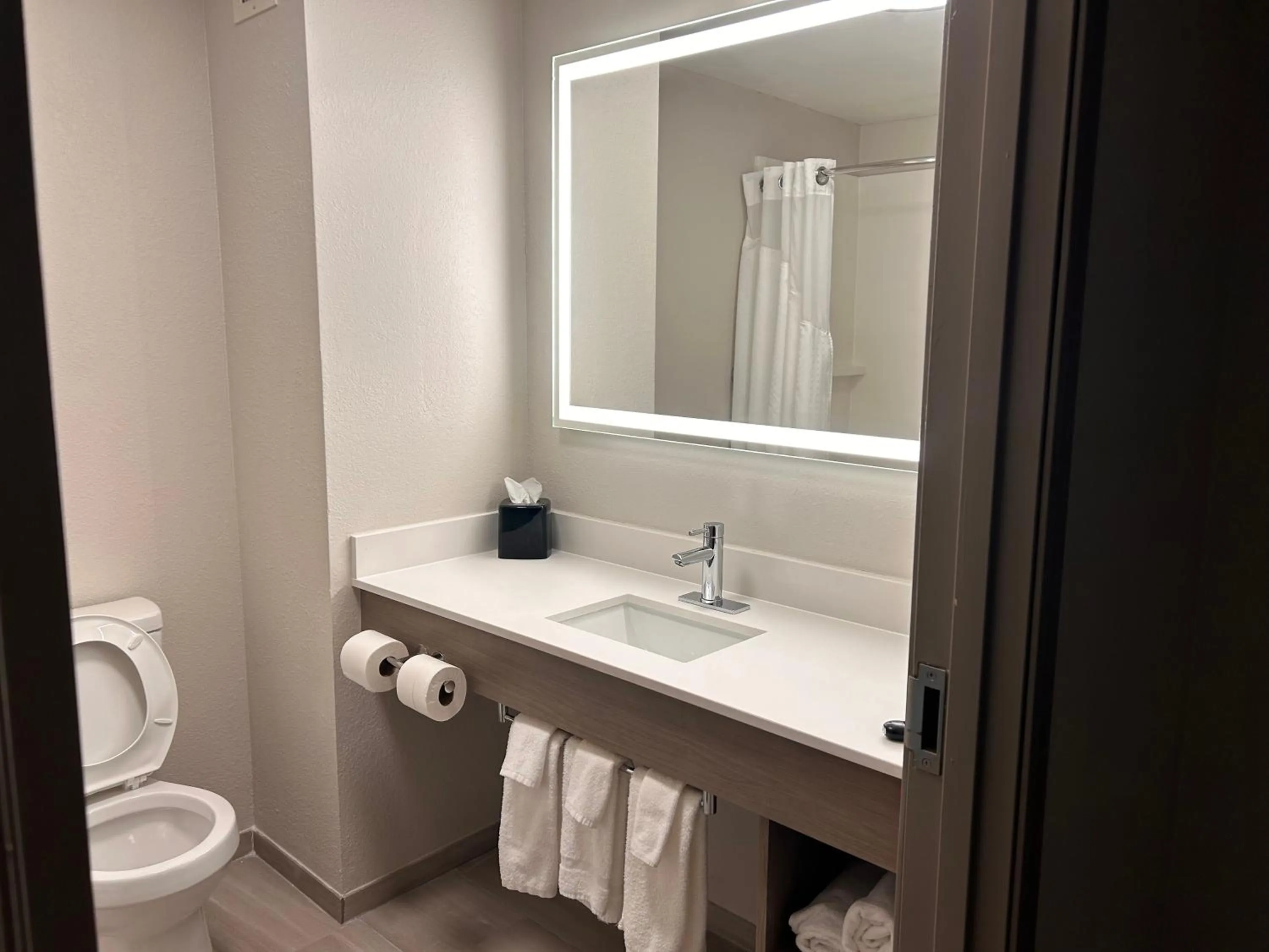 Holiday Inn Express & Suites Murphy by IHG