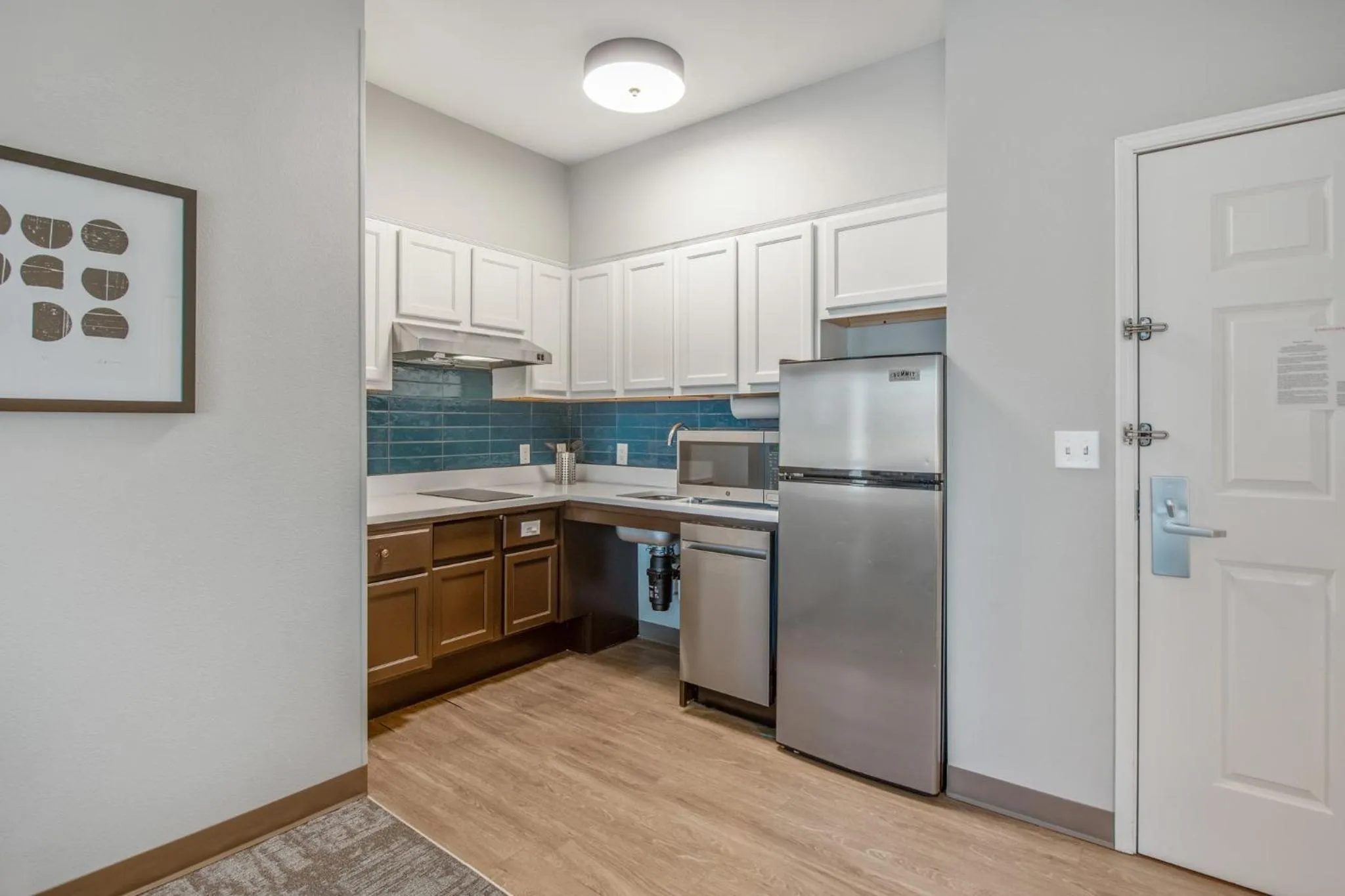 Photo of the whole room in Staybridge Suites Rocklin - Roseville Area by IHG