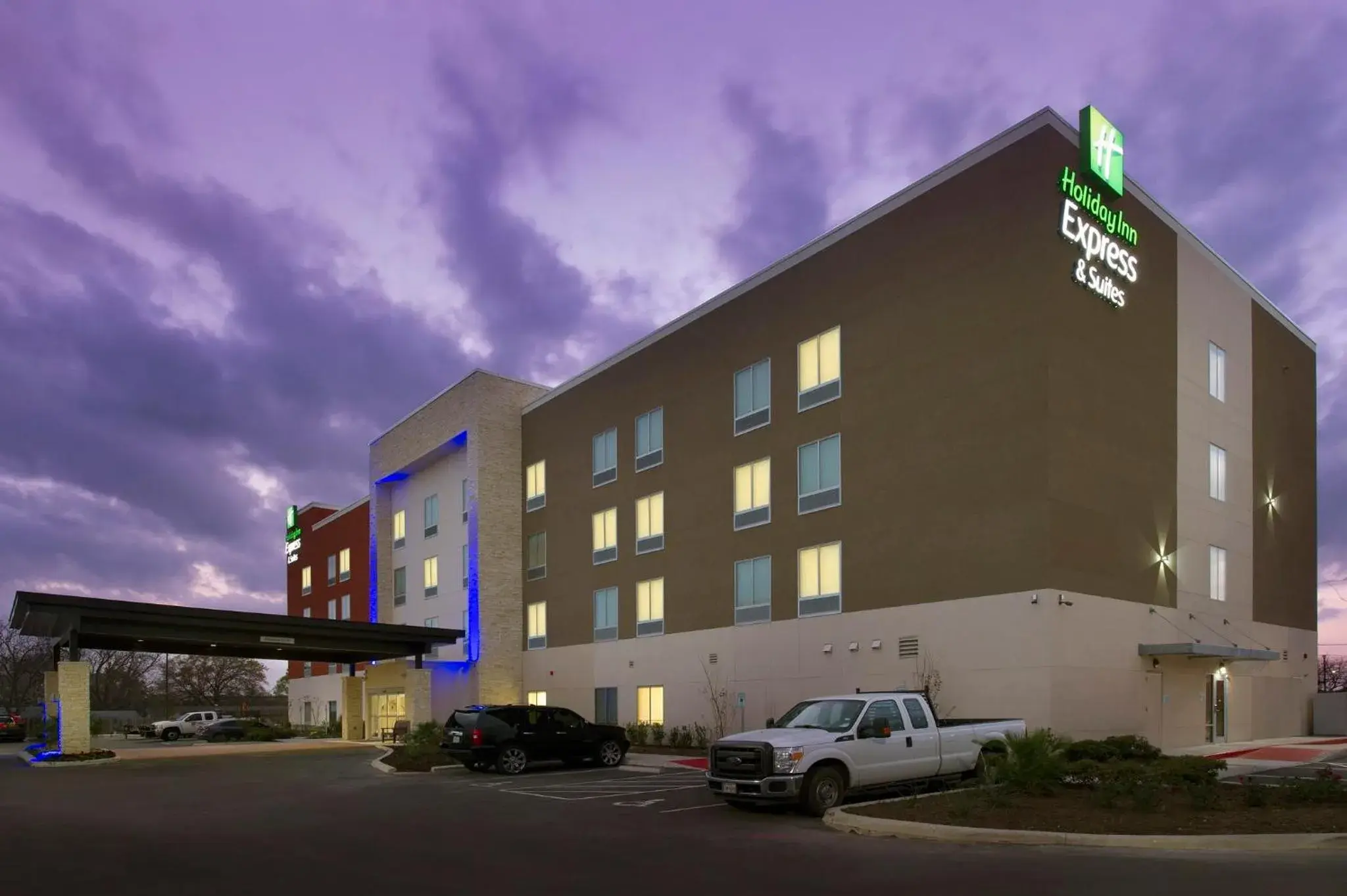 Property building in Holiday Inn Express & Suites New Braunfels by IHG Property building in Holiday Inn Express & Suites New Braunfels by IHG