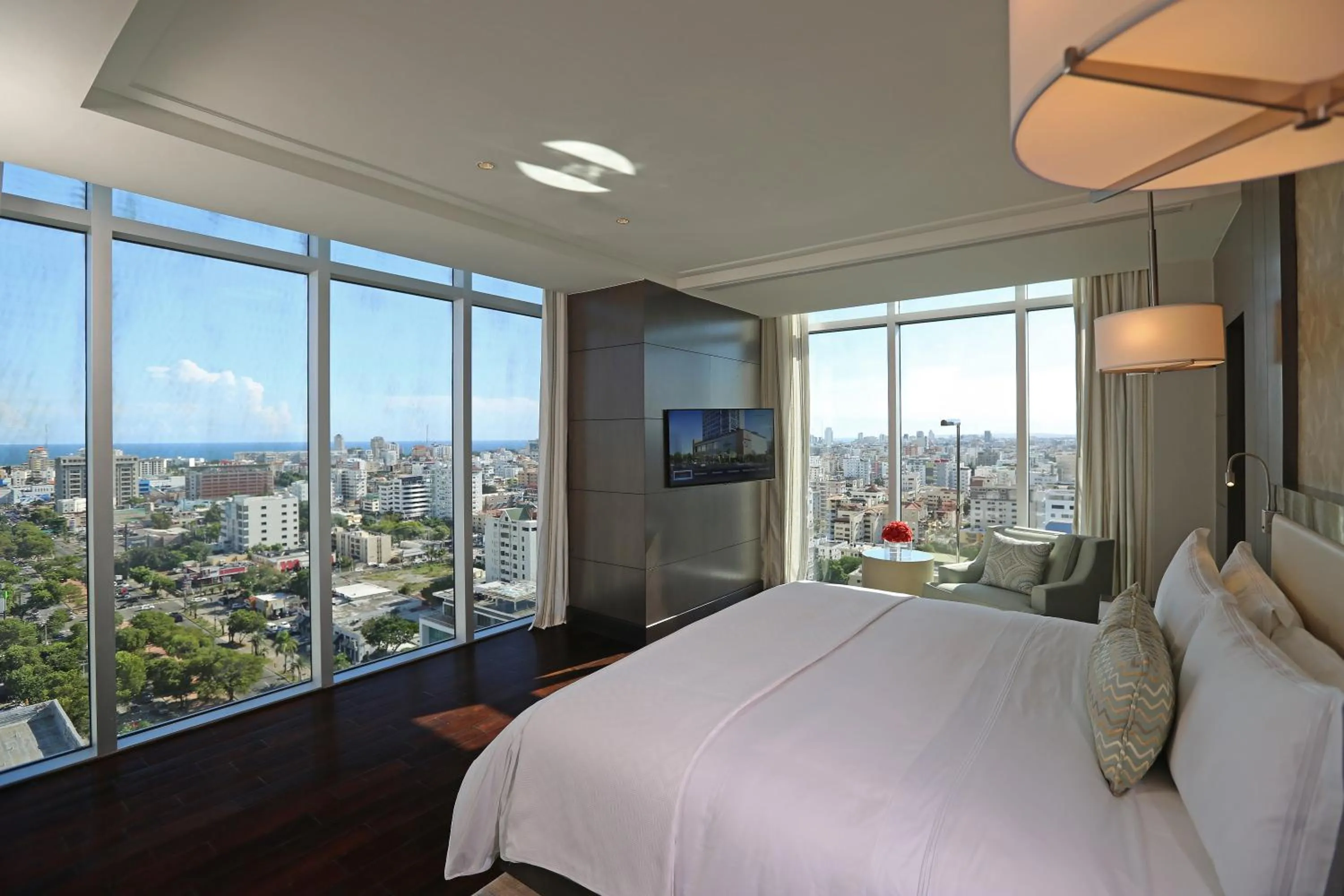 Photo of the whole room, Bed in InterContinental Real Santo Domingo by IHG