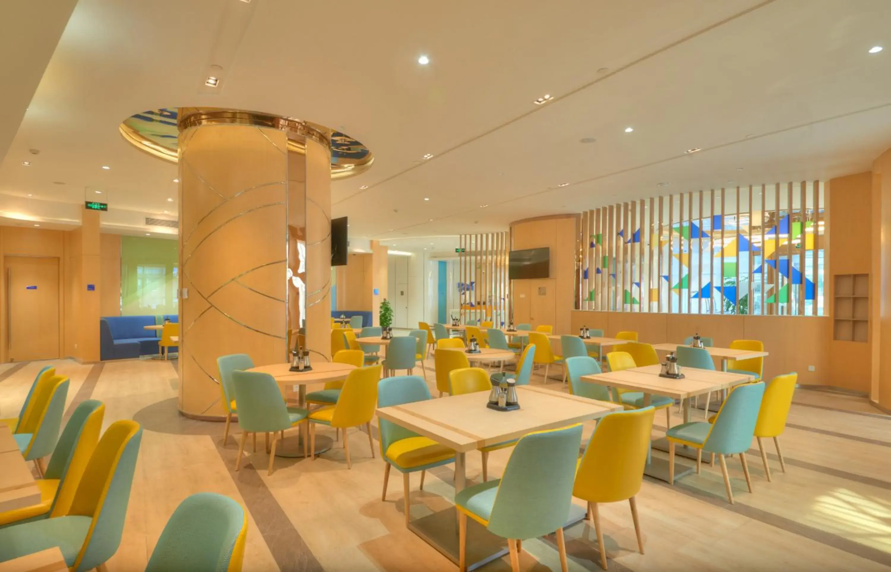 Restaurant/places to eat in Holiday Inn Express Shanghai Zhenping by IHG Restaurant/places to eat in Holiday Inn Express Shanghai Zhenping by IHG