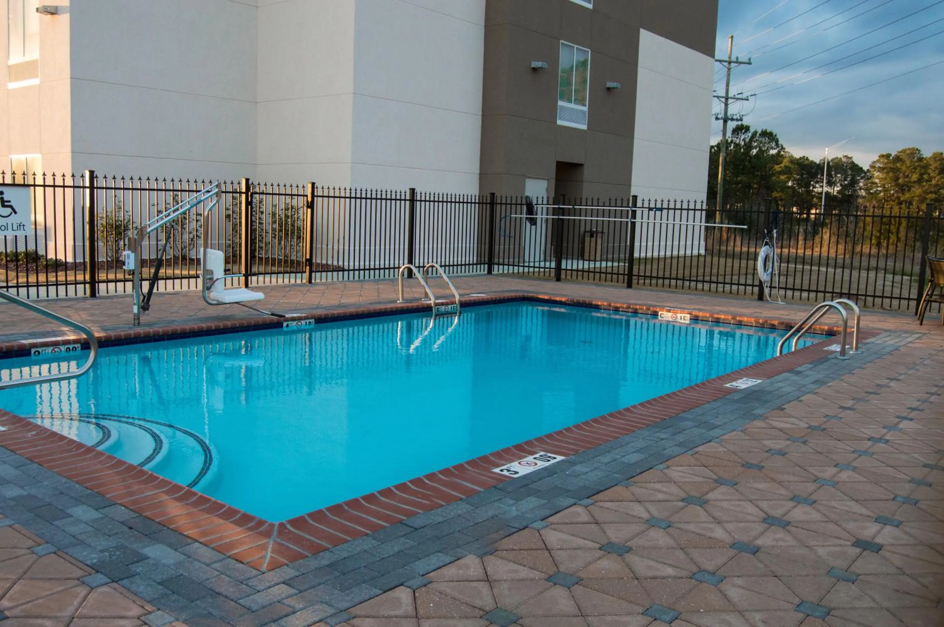 Swimming pool in Holiday Inn Express Slidell by IHG