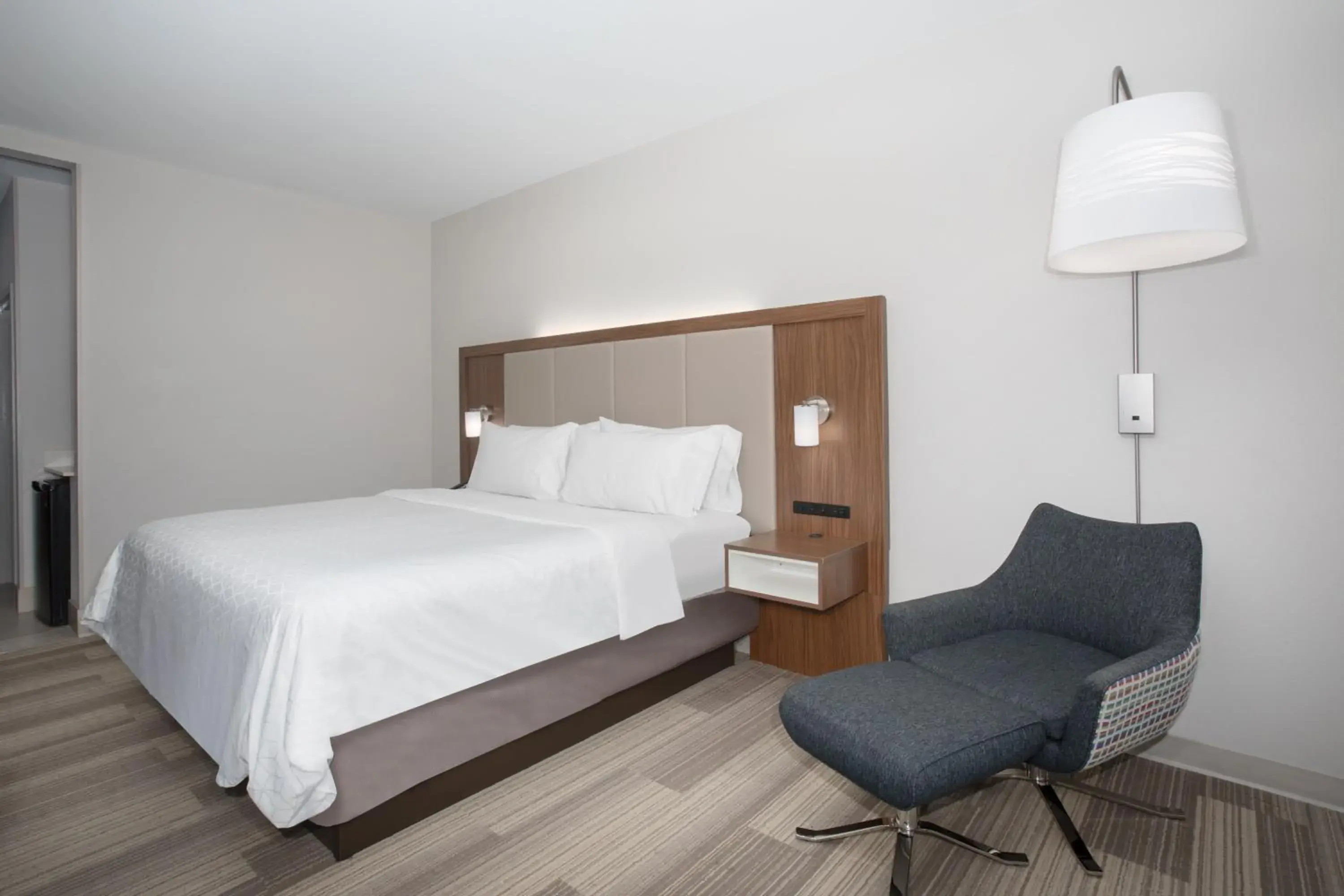 Photo of the whole room, Bed in Holiday Inn Express Slidell by IHG Photo of the whole room, Bed in Holiday Inn Express Slidell by IHG