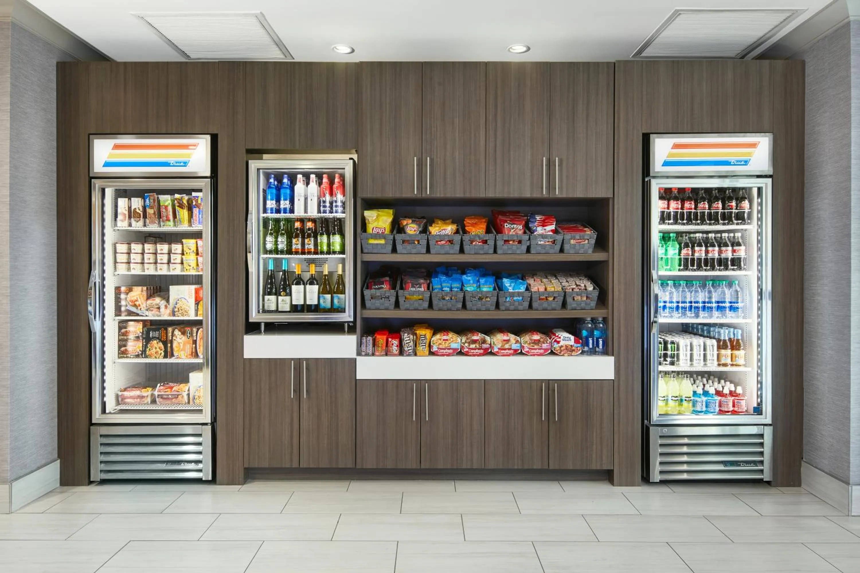 Holiday Inn Express & Suites I-26 & Us 29 At Westgate Mall by IHG