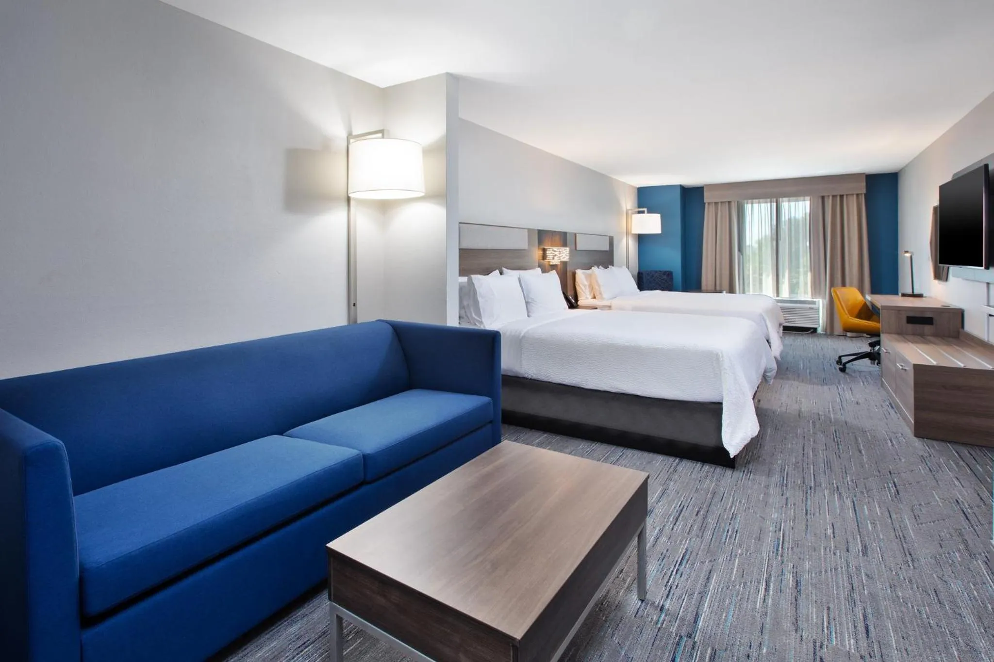 Photo of the whole room, Bed in Holiday Inn Express & Suites I-26 & Us 29 At Westgate Mall by IHG