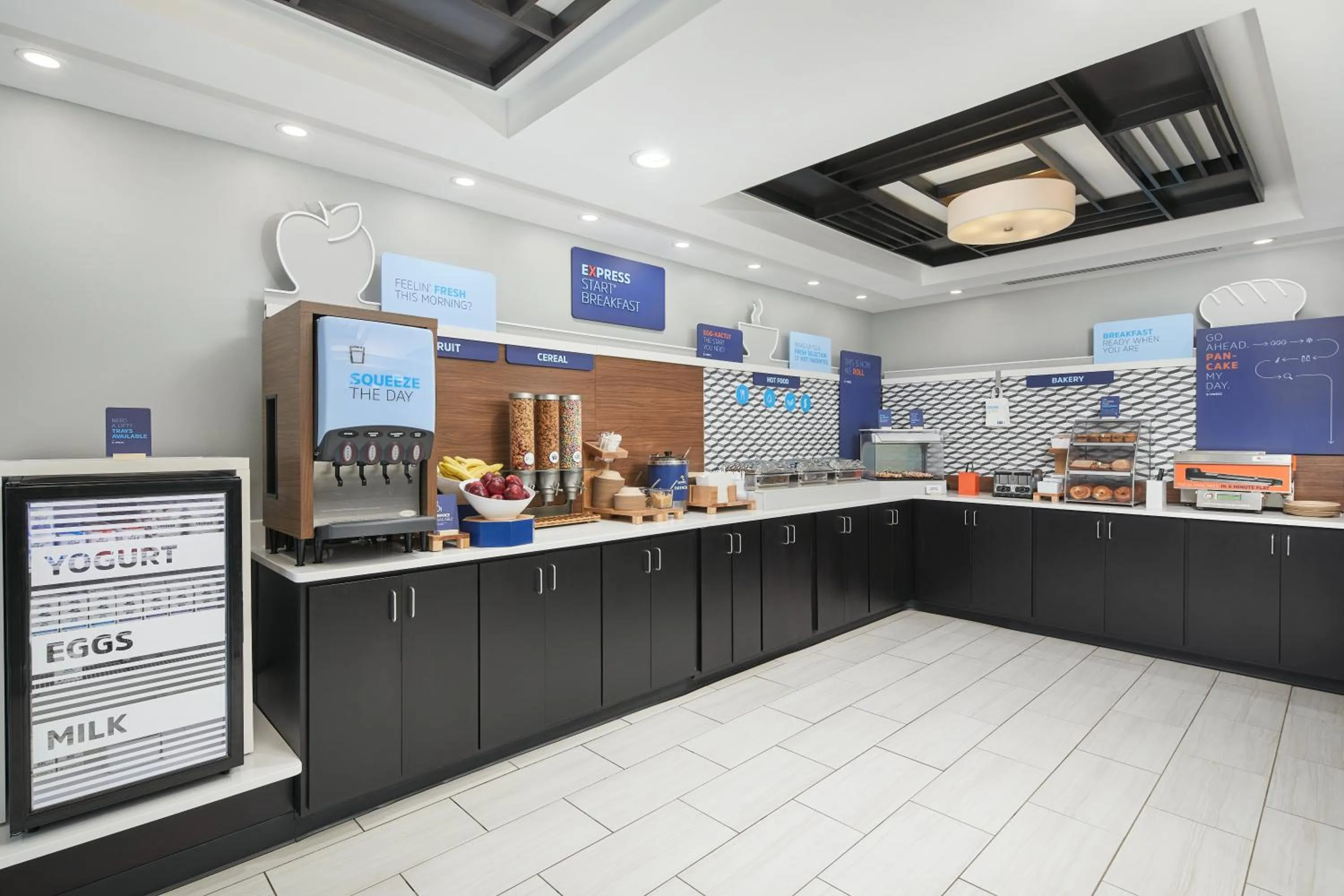 Breakfast in Holiday Inn Express & Suites I-26 & Us 29 At Westgate Mall by IHG