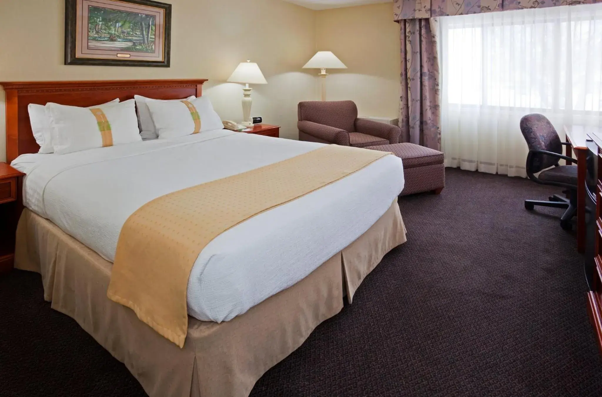 Photo of the whole room, Bed in Holiday Inn & Suites St. Cloud by IHG Photo of the whole room, Bed in Holiday Inn & Suites St. Cloud by IHG