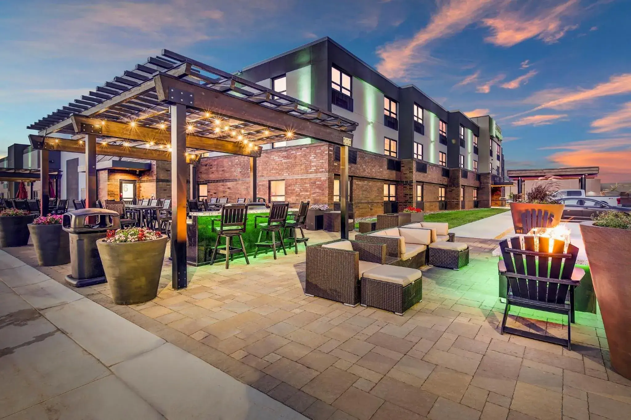 Property building in Holiday Inn & Suites St. Cloud by IHG Property building in Holiday Inn & Suites St. Cloud by IHG