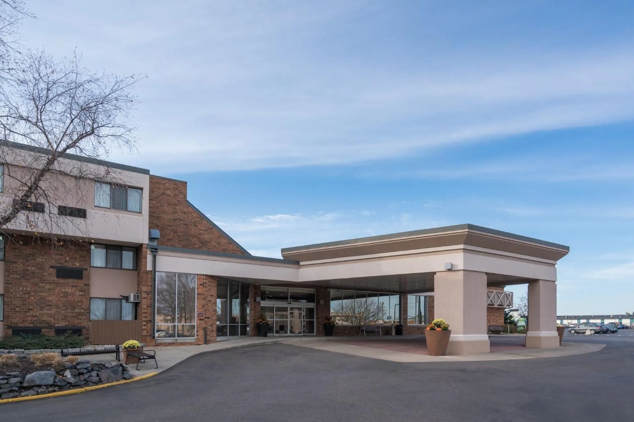 Property building in Holiday Inn & Suites St. Cloud by IHG