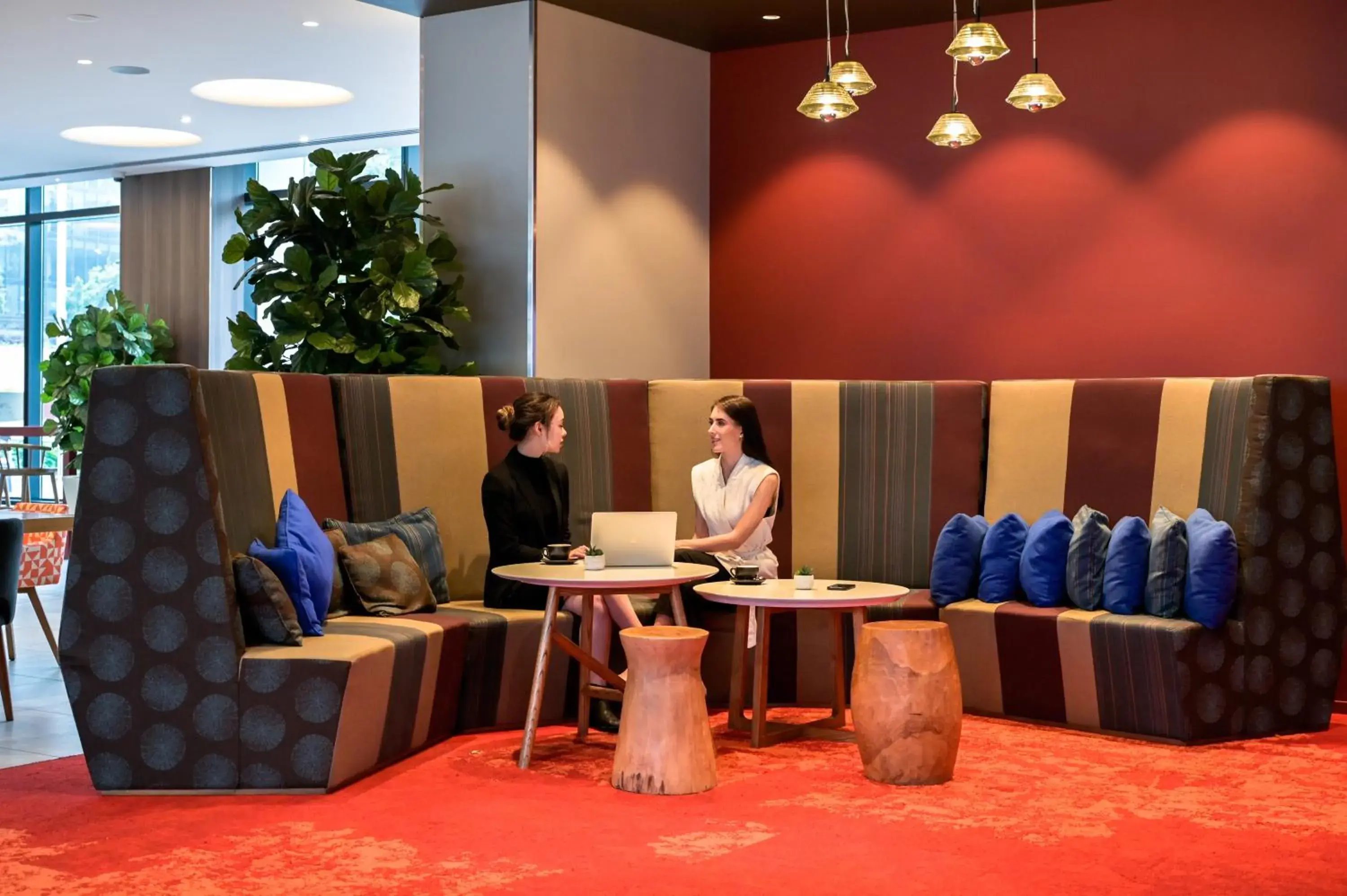 Lounge or bar in Holiday Inn Express Sydney Macquarie Park by IHG Lounge or bar in Holiday Inn Express Sydney Macquarie Park by IHG