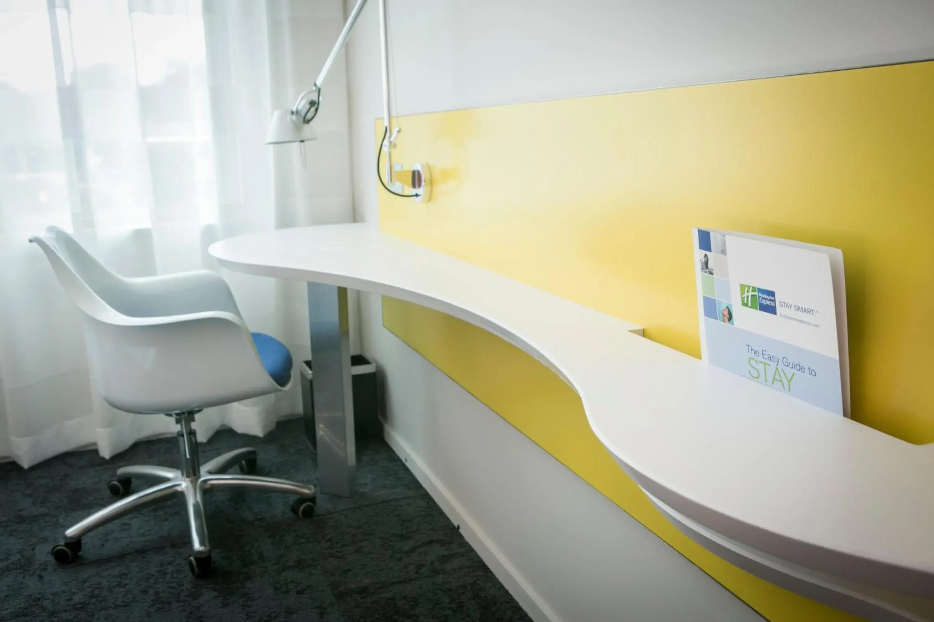 Standard Queen Room with Walk In Shower - Free Breakfast in Holiday Inn Express Sydney Macquarie Park by IHG Standard Queen Room with Walk In Shower - Free Breakfast in Holiday Inn Express Sydney Macquarie Park by IHG