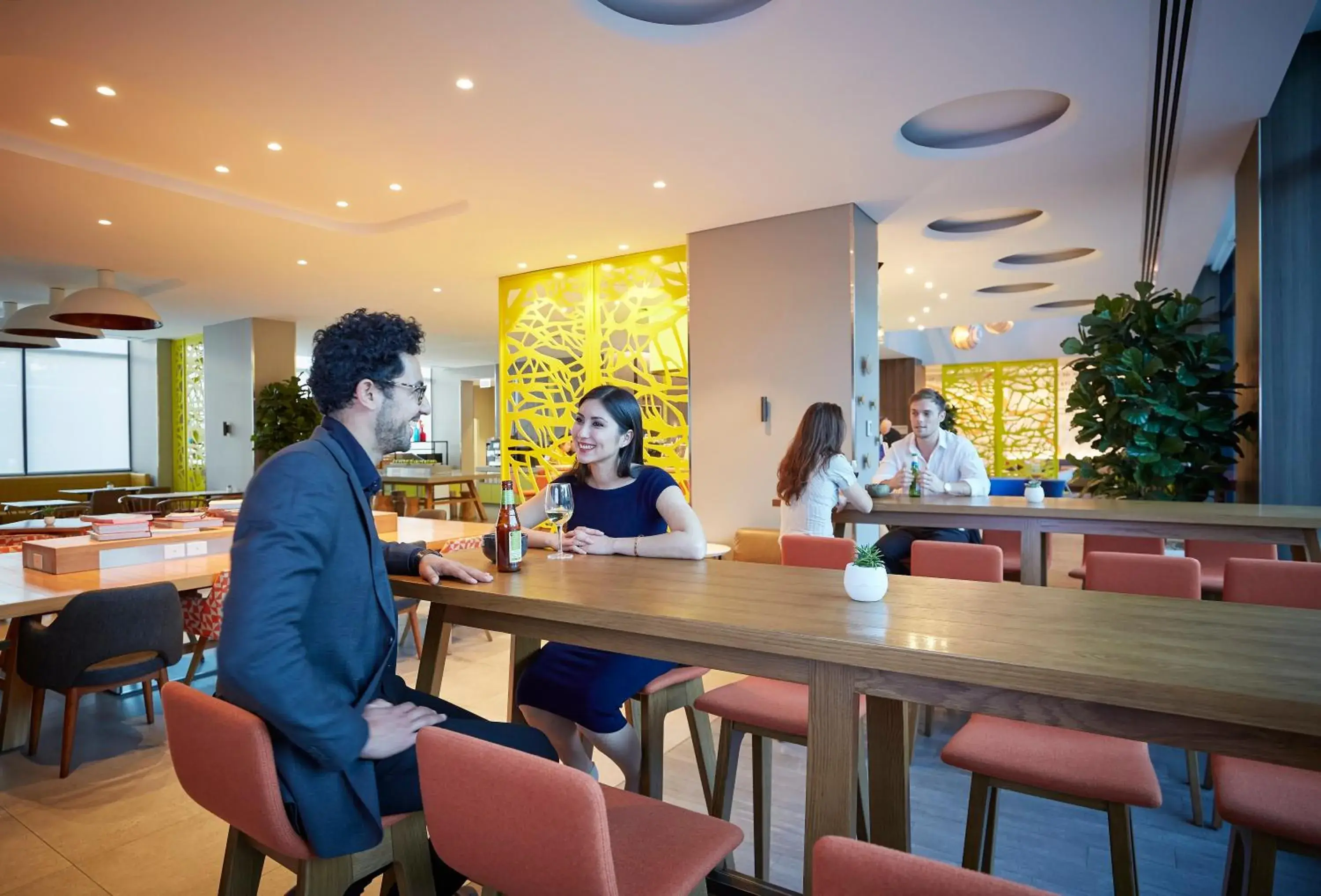 Lounge or bar in Holiday Inn Express Sydney Macquarie Park by IHG Lounge or bar in Holiday Inn Express Sydney Macquarie Park by IHG