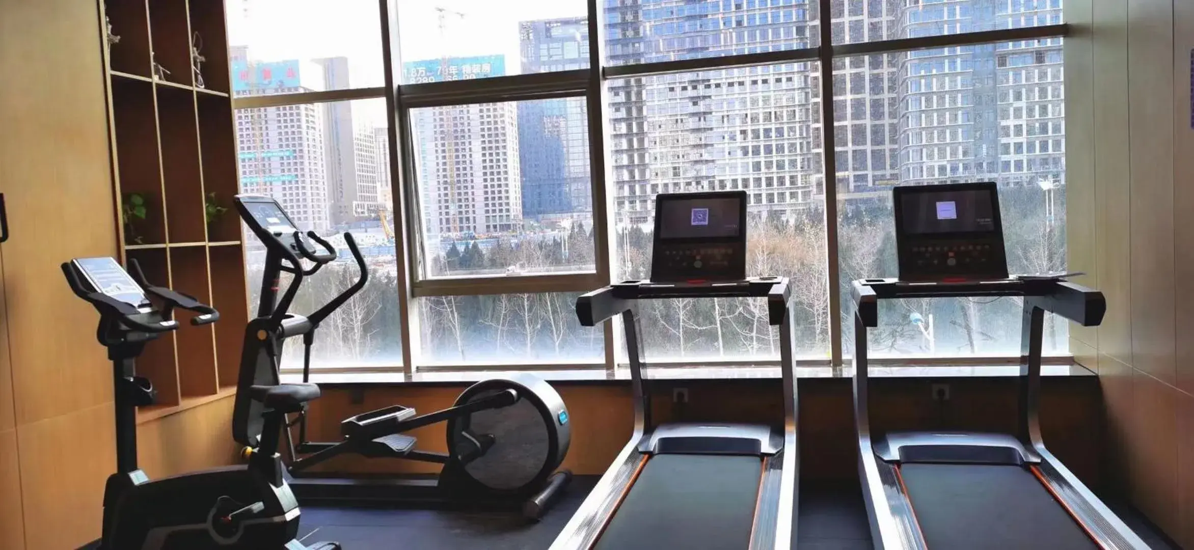 Fitness centre/facilities in Holiday Inn Express Jinan High-Tech Zone by IHG Fitness centre/facilities in Holiday Inn Express Jinan High-Tech Zone by IHG