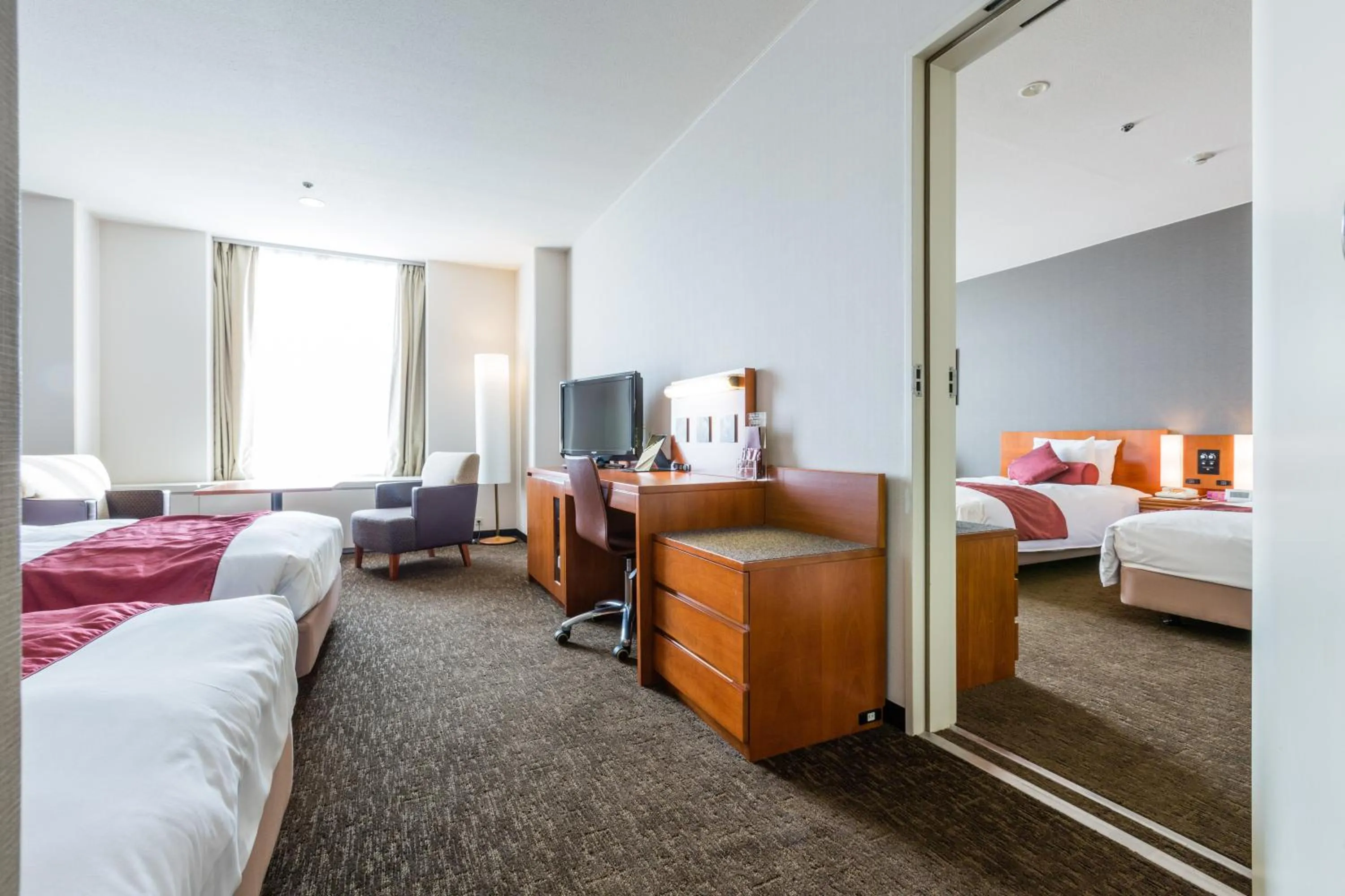 Photo of the whole room, TV/Entertainment Center in ANA Crowne Plaza Ube, an IHG Hotel