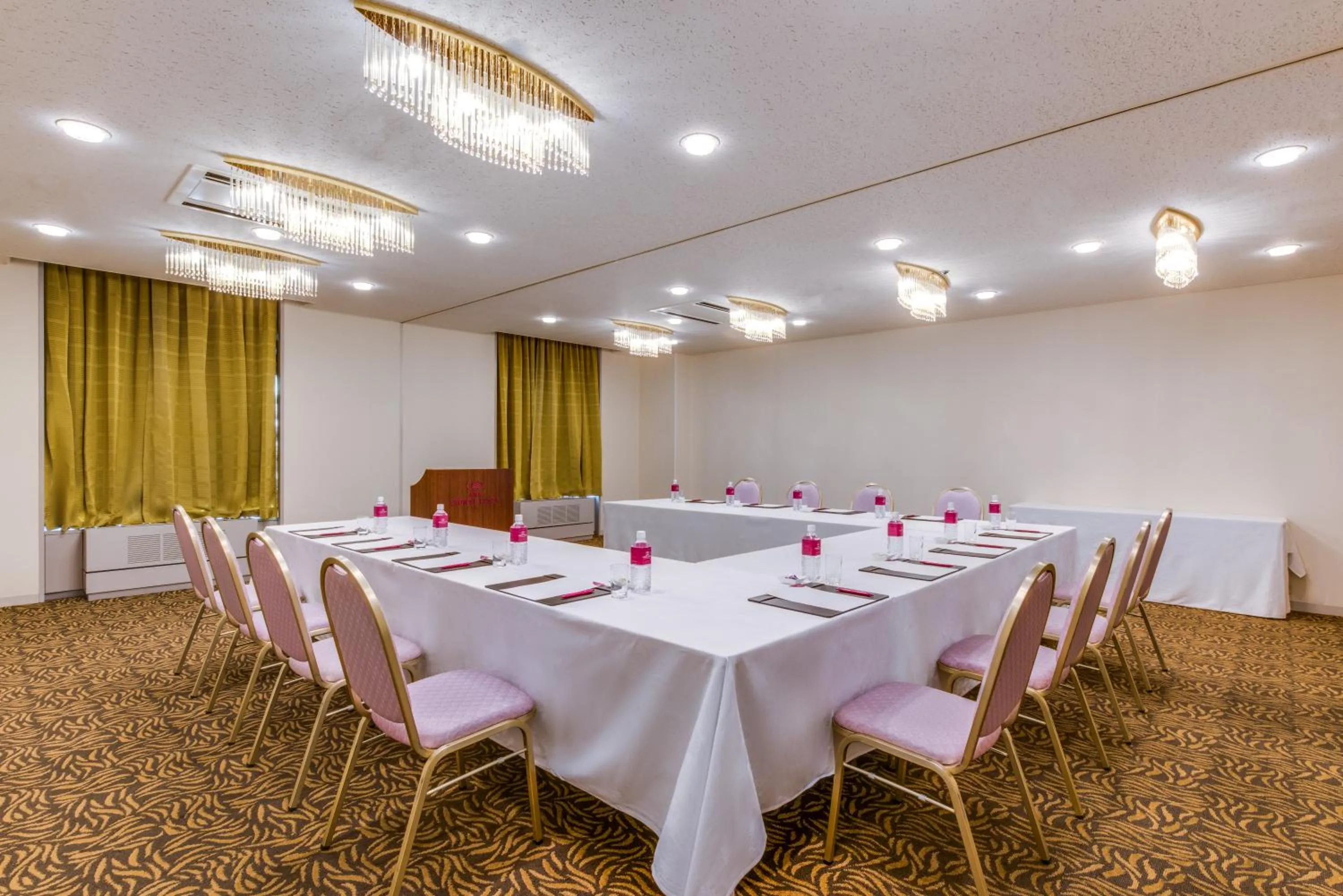 Meeting/conference room in ANA Crowne Plaza Ube, an IHG Hotel