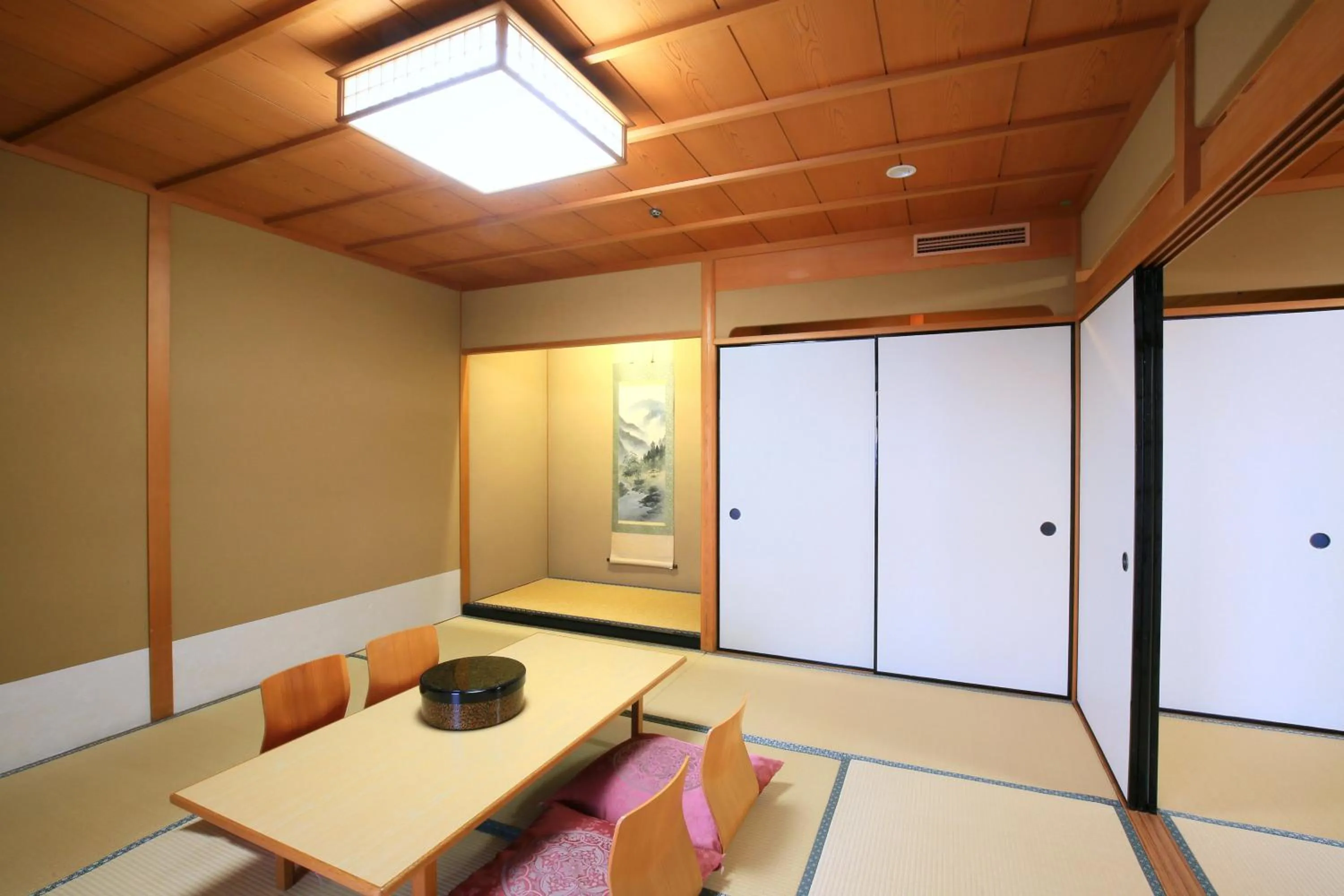 Photo of the whole room in ANA Crowne Plaza Ube, an IHG Hotel