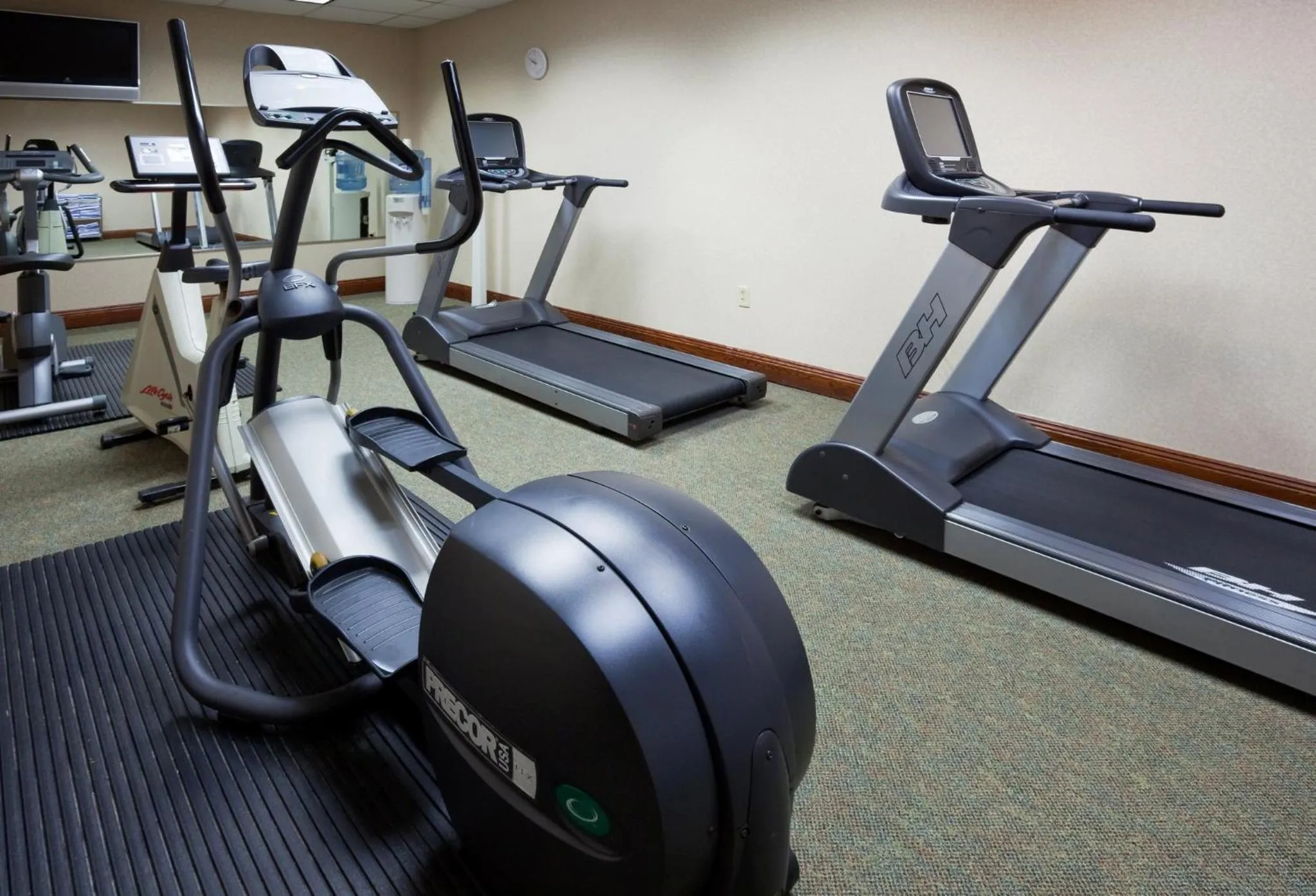 Fitness centre/facilities in Holiday Inn & Suites Wausau-Rothschild by IHG