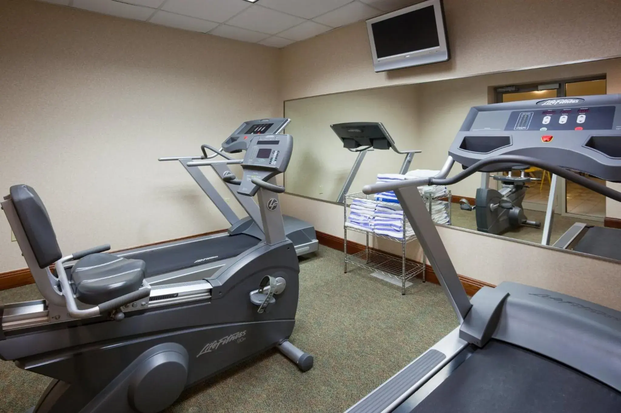 Fitness centre/facilities in Holiday Inn & Suites Wausau-Rothschild by IHG Fitness centre/facilities in Holiday Inn & Suites Wausau-Rothschild by IHG