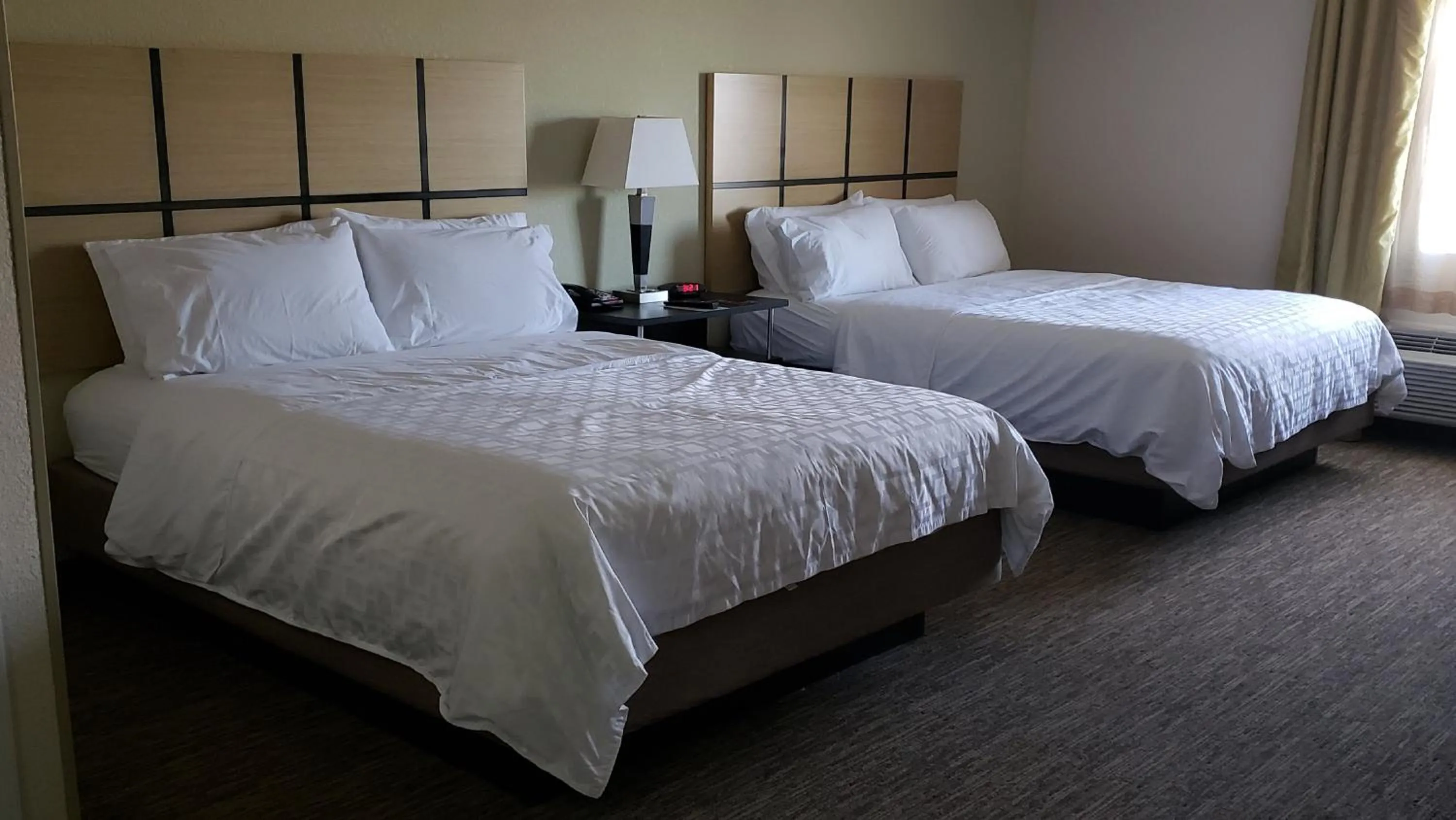 Photo of the whole room, Bed in Candlewood Suites Woodward by IHG