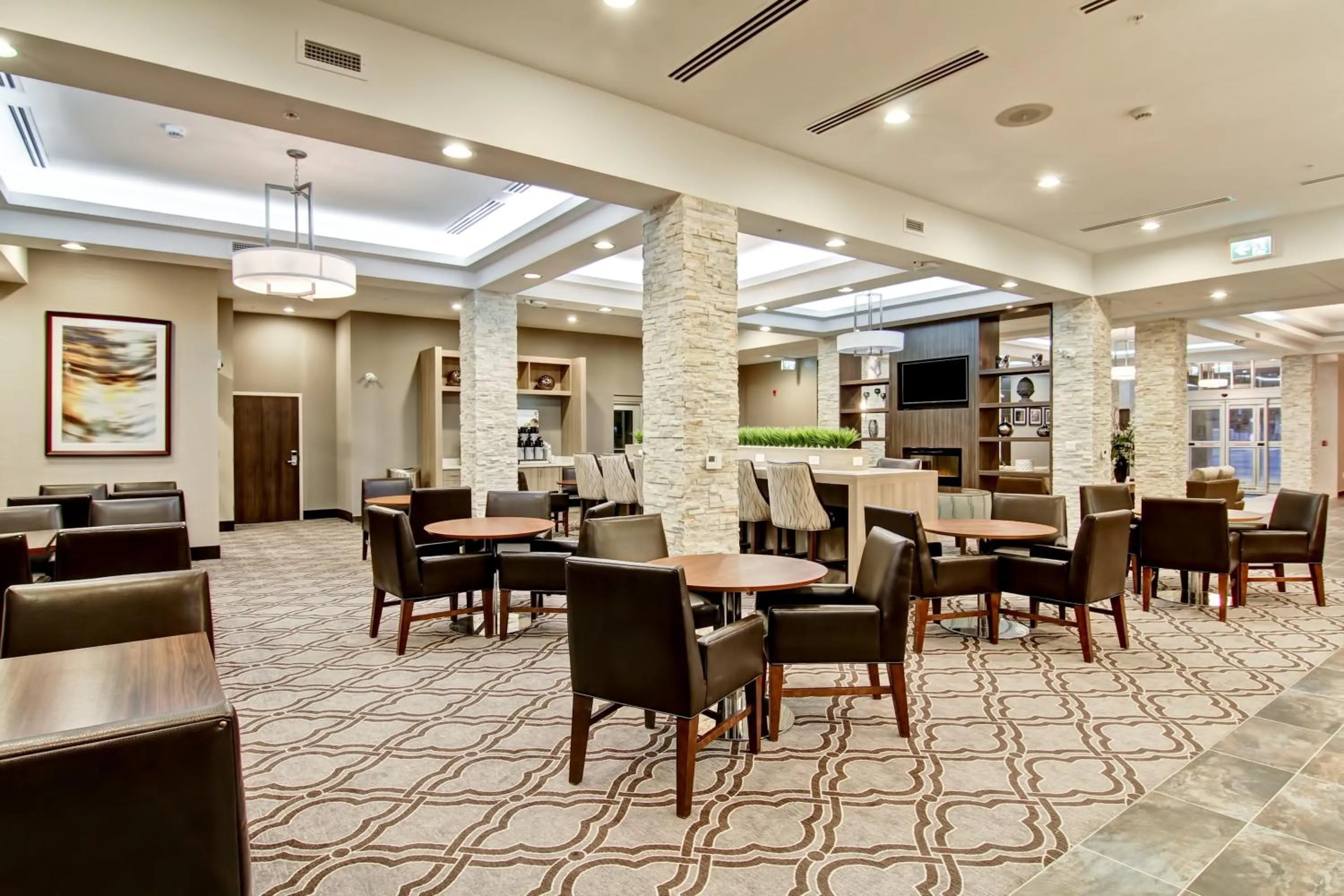 Breakfast in Holiday Inn Express & Suites Oshawa Downtown - Toronto Area by IHG