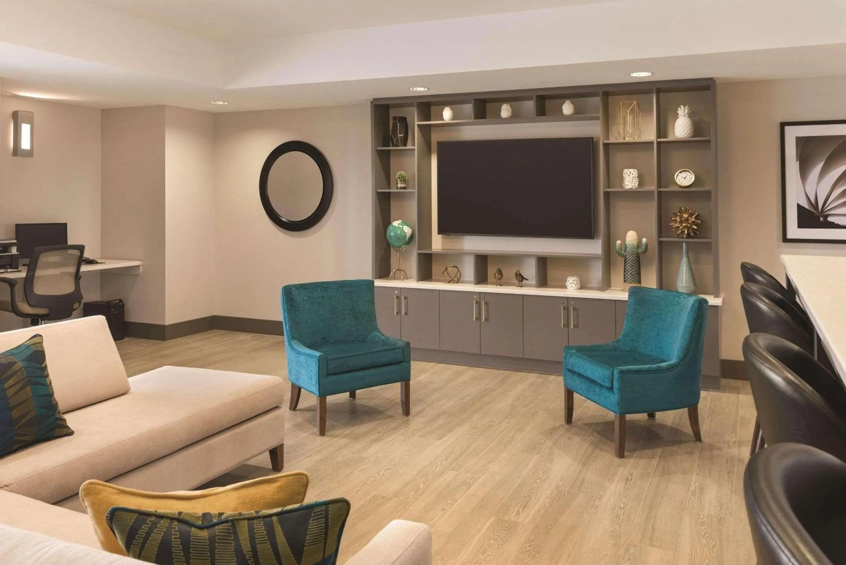 Lobby or reception in Park Inn by Radisson, Calgary Airport North, AB