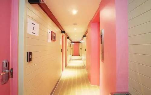 Hotel The May