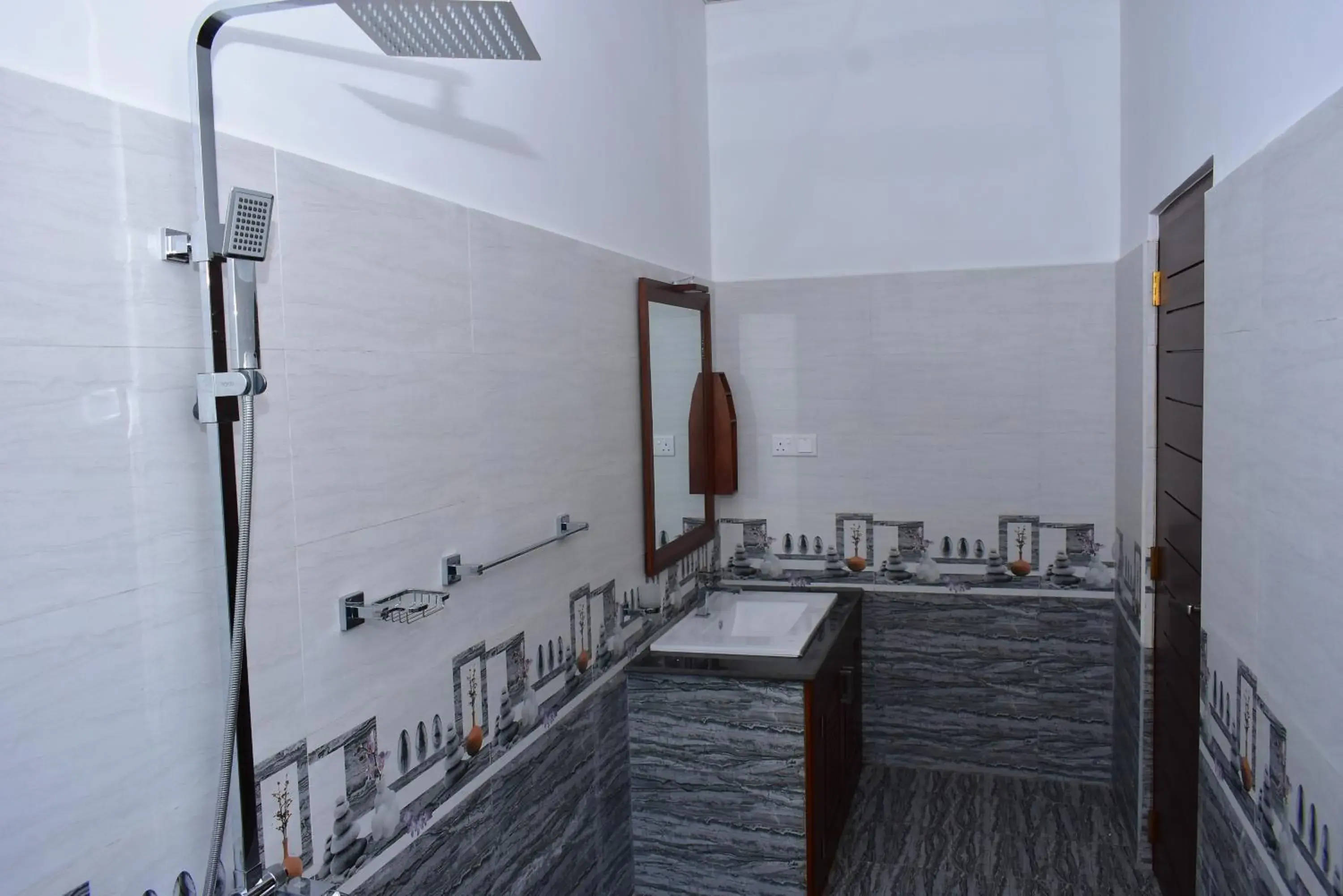 Deluxe Double Room with Balcony in Minuri Villa Deluxe Double Room with Balcony in Minuri Villa