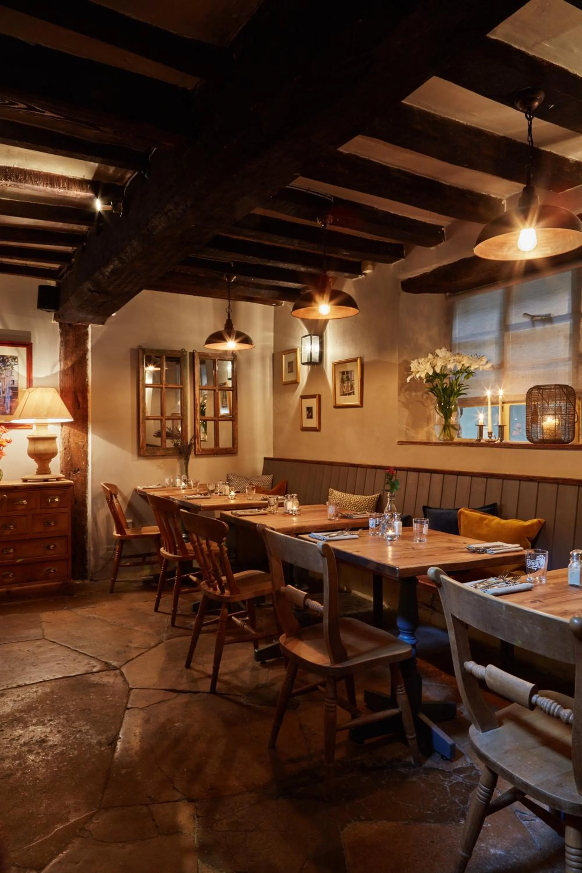 Restaurant/places to eat in The Angel at Burford