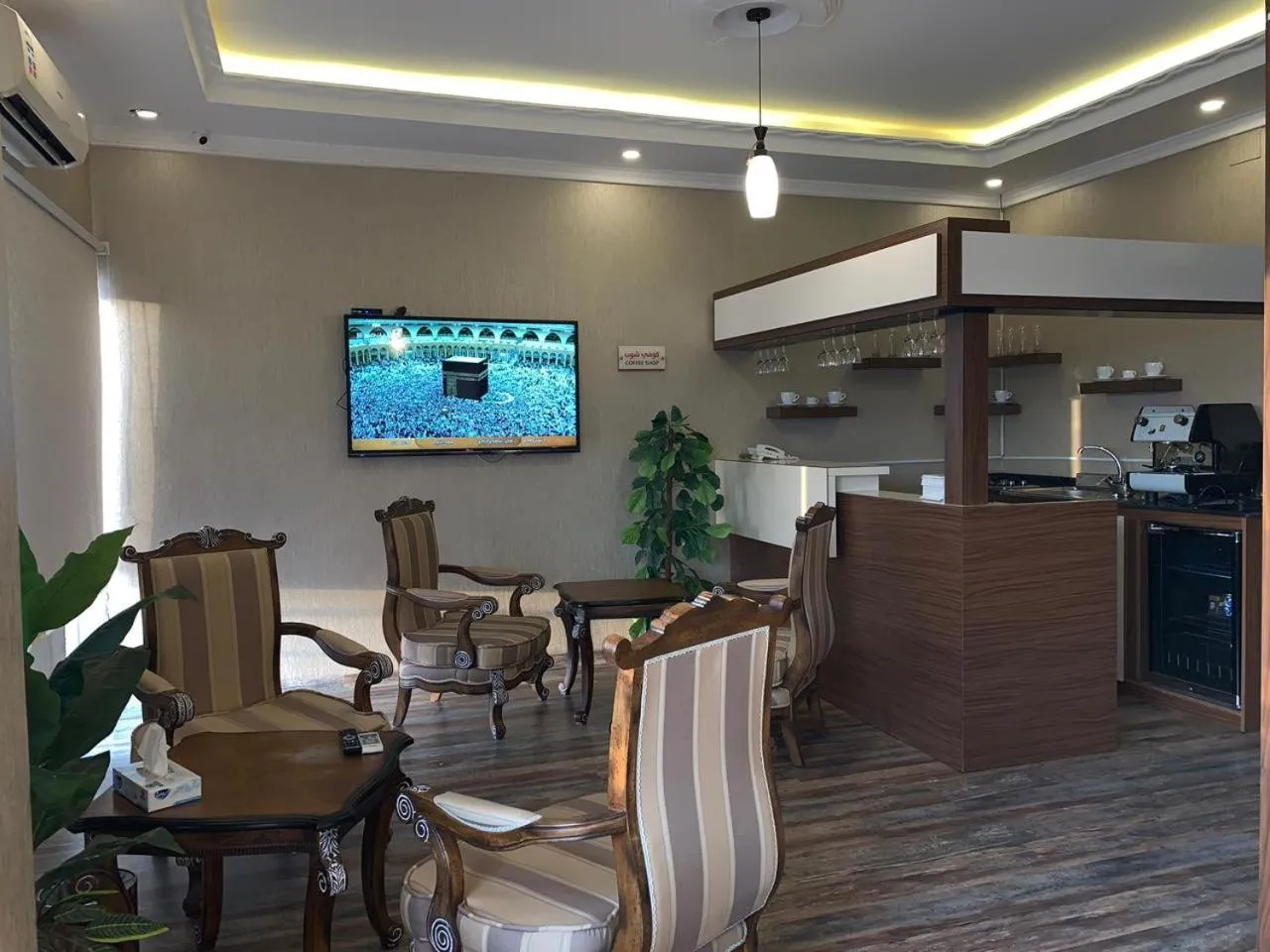 Restaurant/places to eat in Dorar Rabigh Complex Residential Units