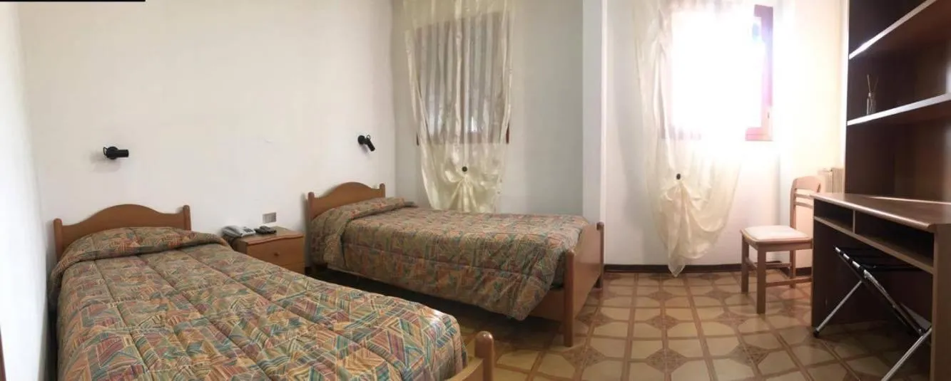 Bedroom in Albergo Ristorante Giulietta e Romeo