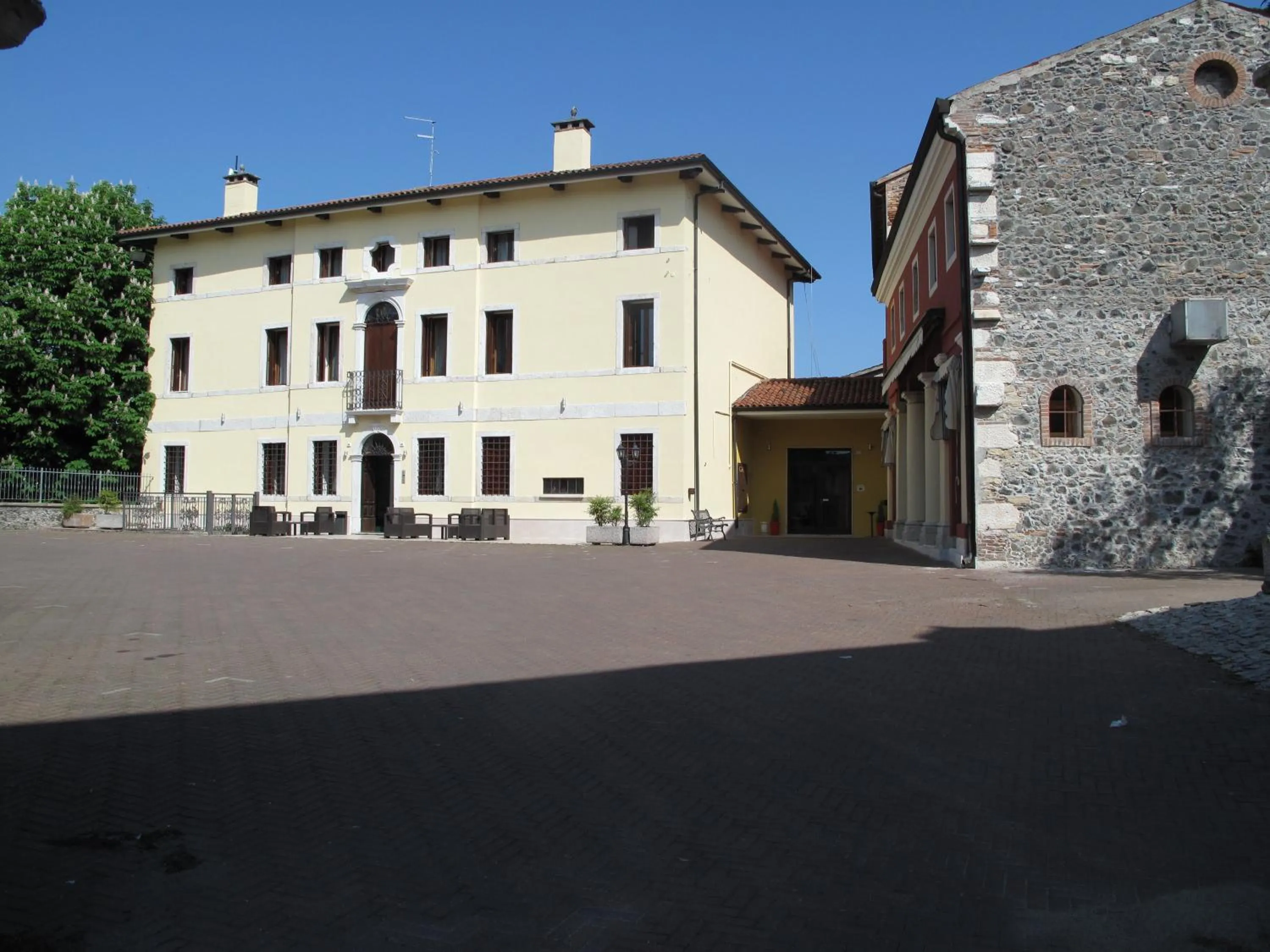 Facade/entrance in Albergo Ristorante Giulietta e Romeo