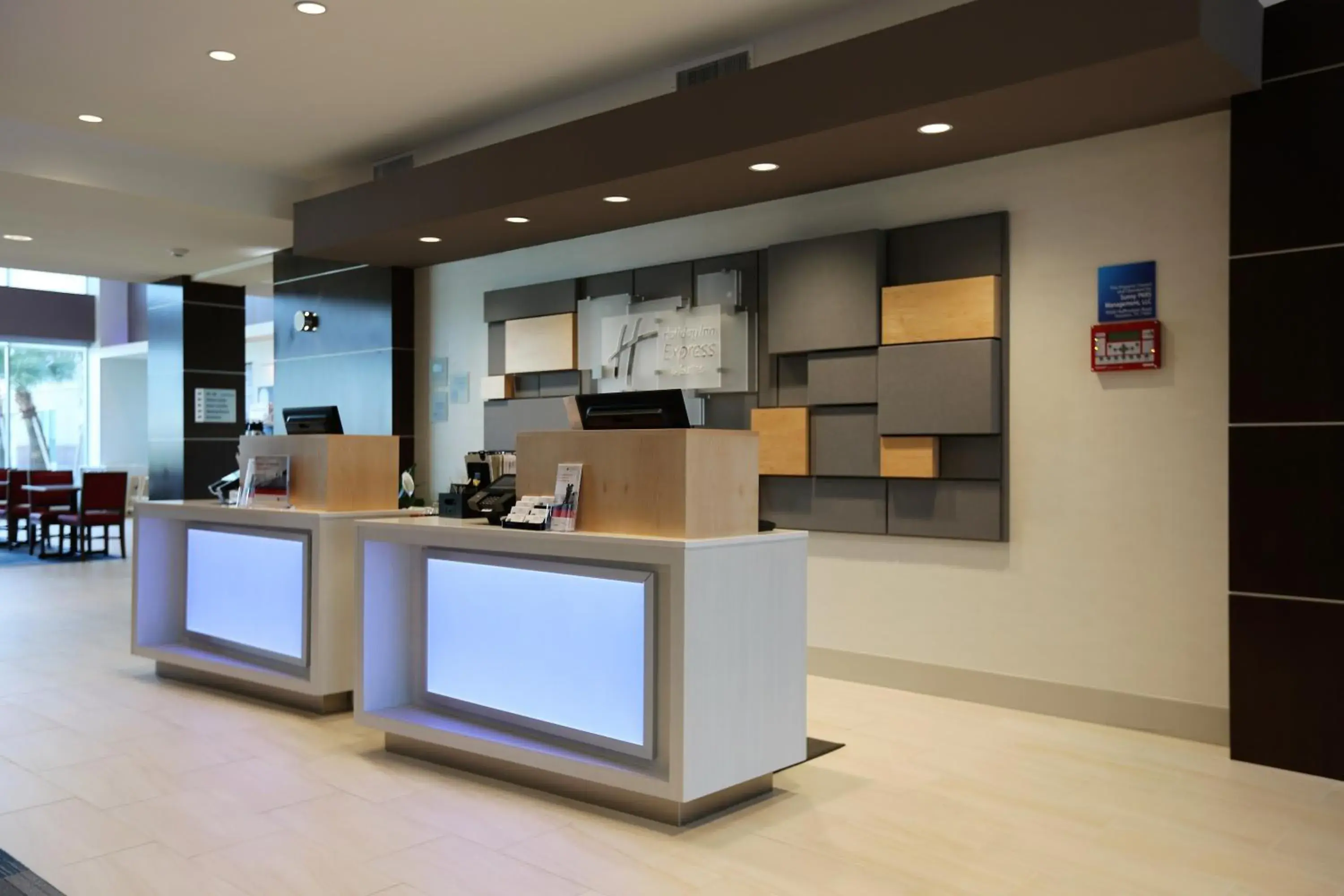 Property building in Holiday Inn Express & Suites Houston NW - Hwy 290 Cypress by IHG Property building in Holiday Inn Express & Suites Houston NW - Hwy 290 Cypress by IHG