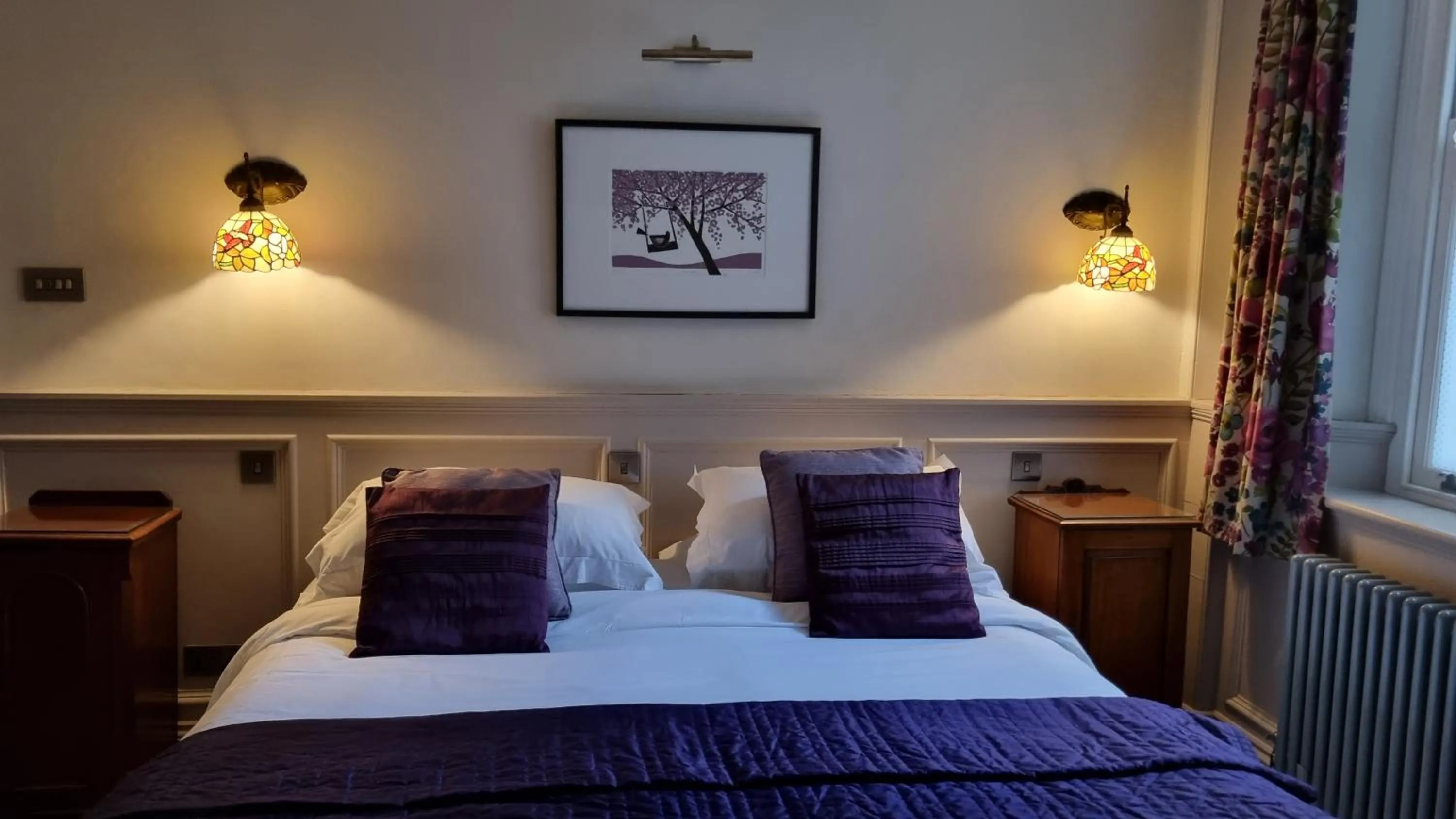 Photo of the whole room in 23 St Mary's