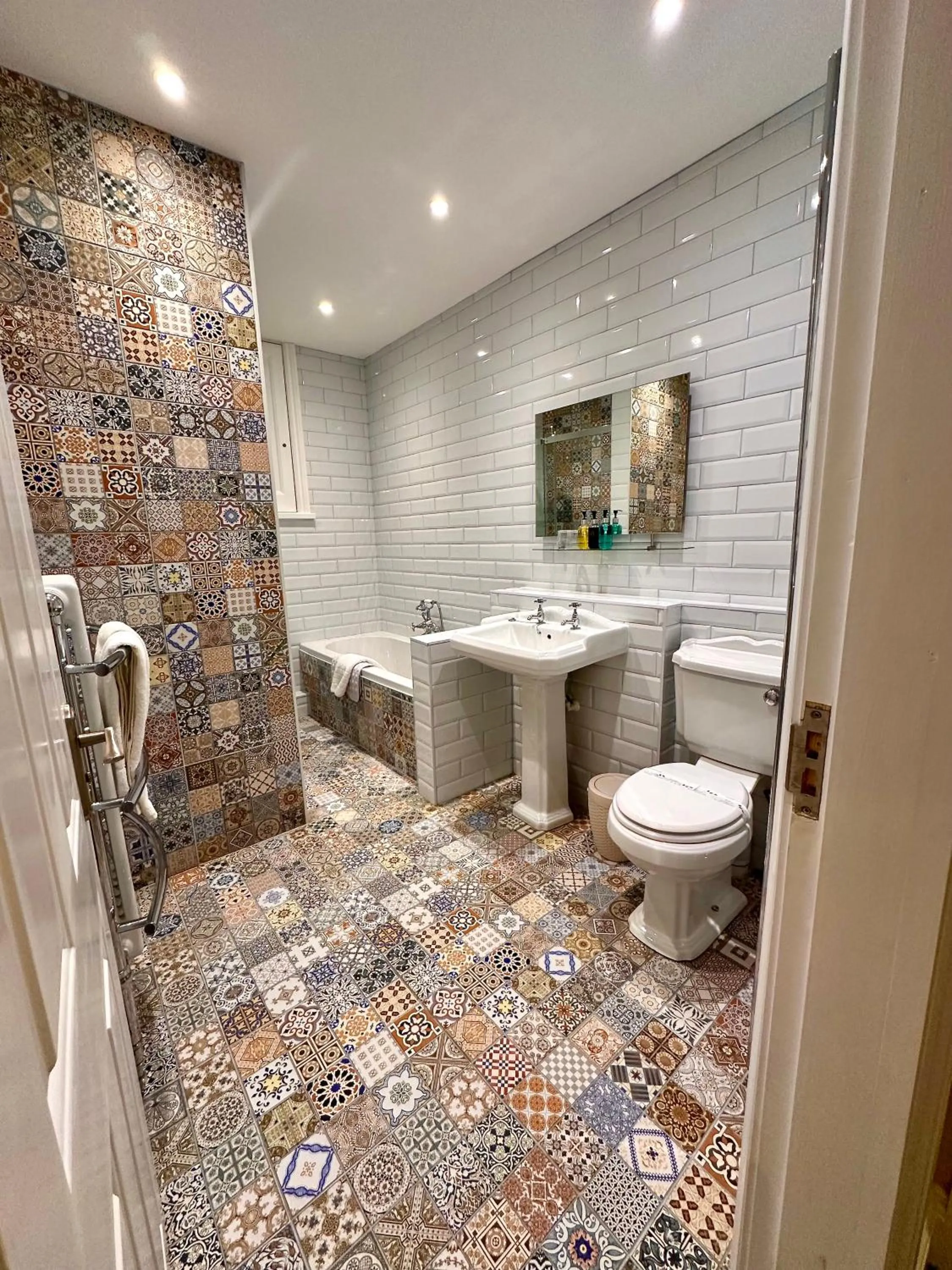 Shower in 23 St Mary's