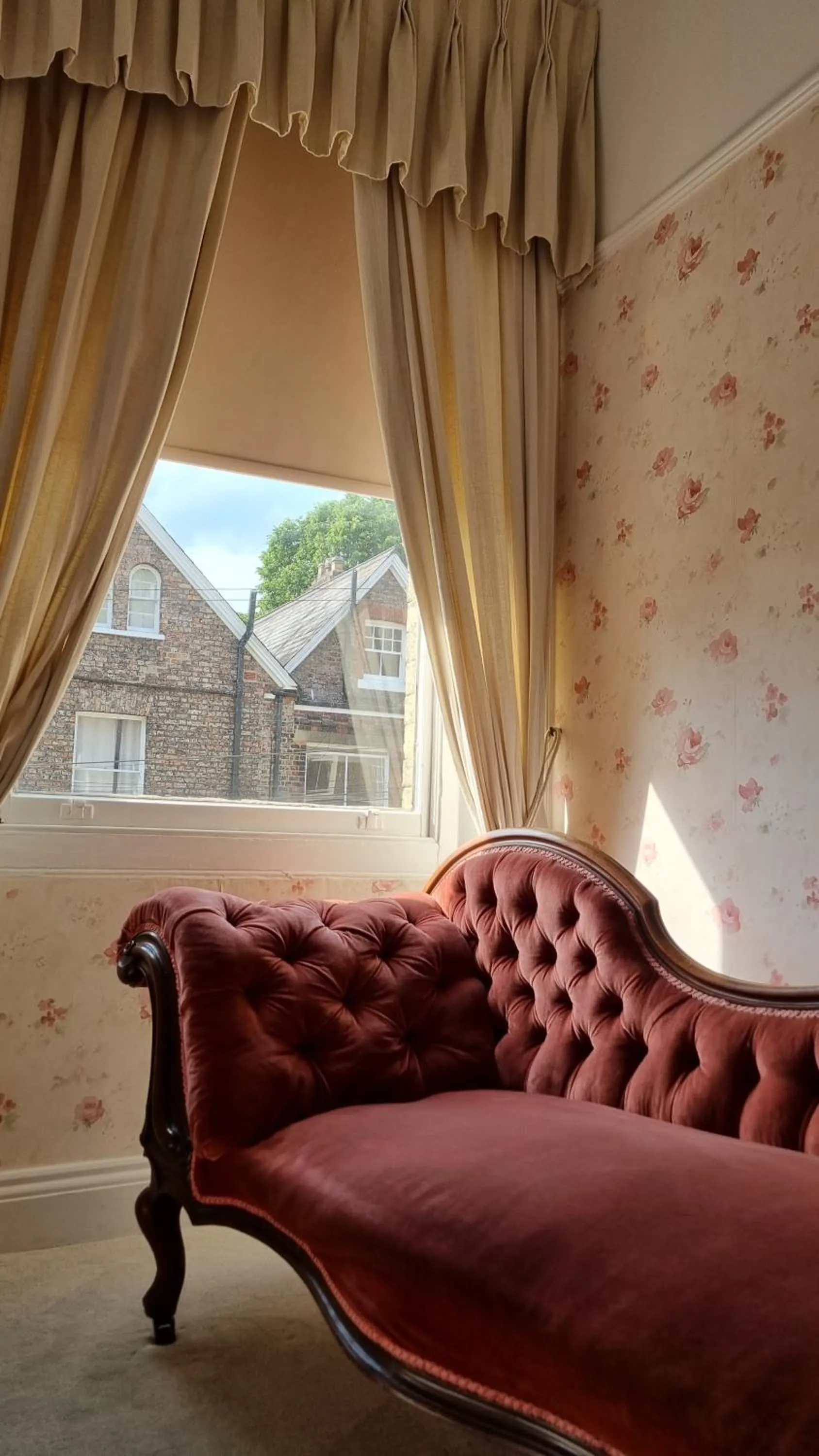 Seating area in 23 St Mary's