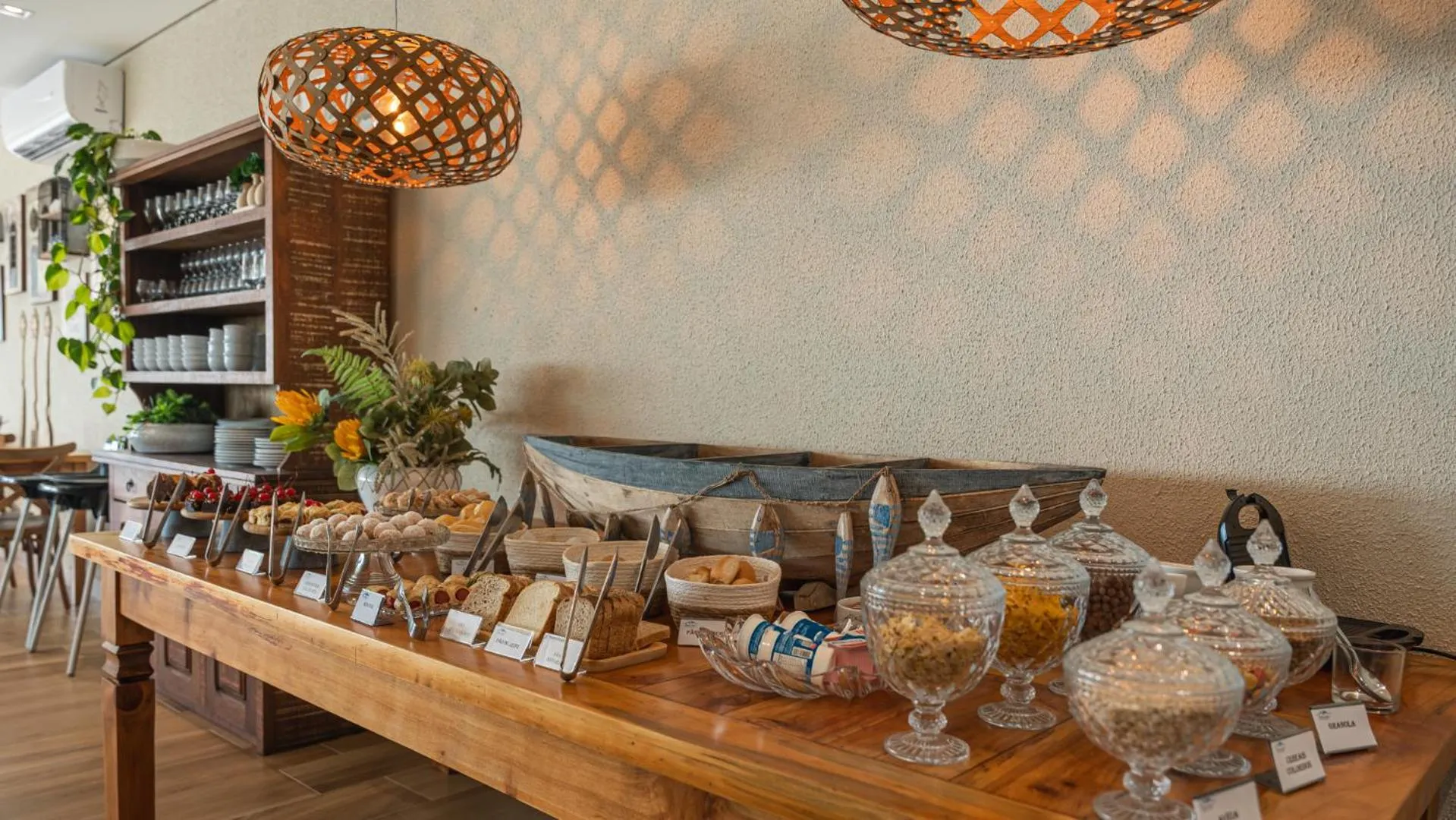 Food and drinks in Hotel VillaReal Charme