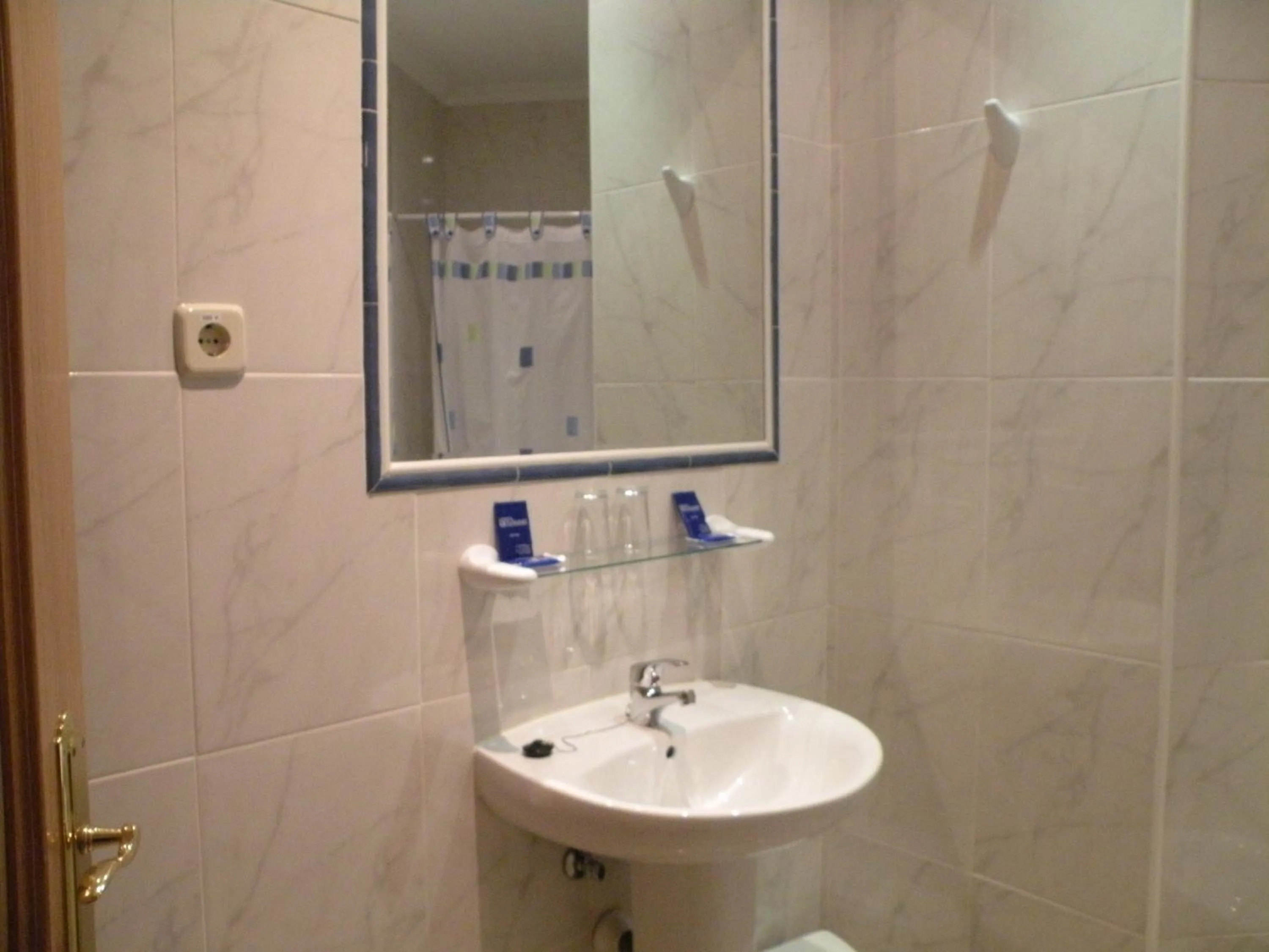 Bathroom in Hostal Benamar