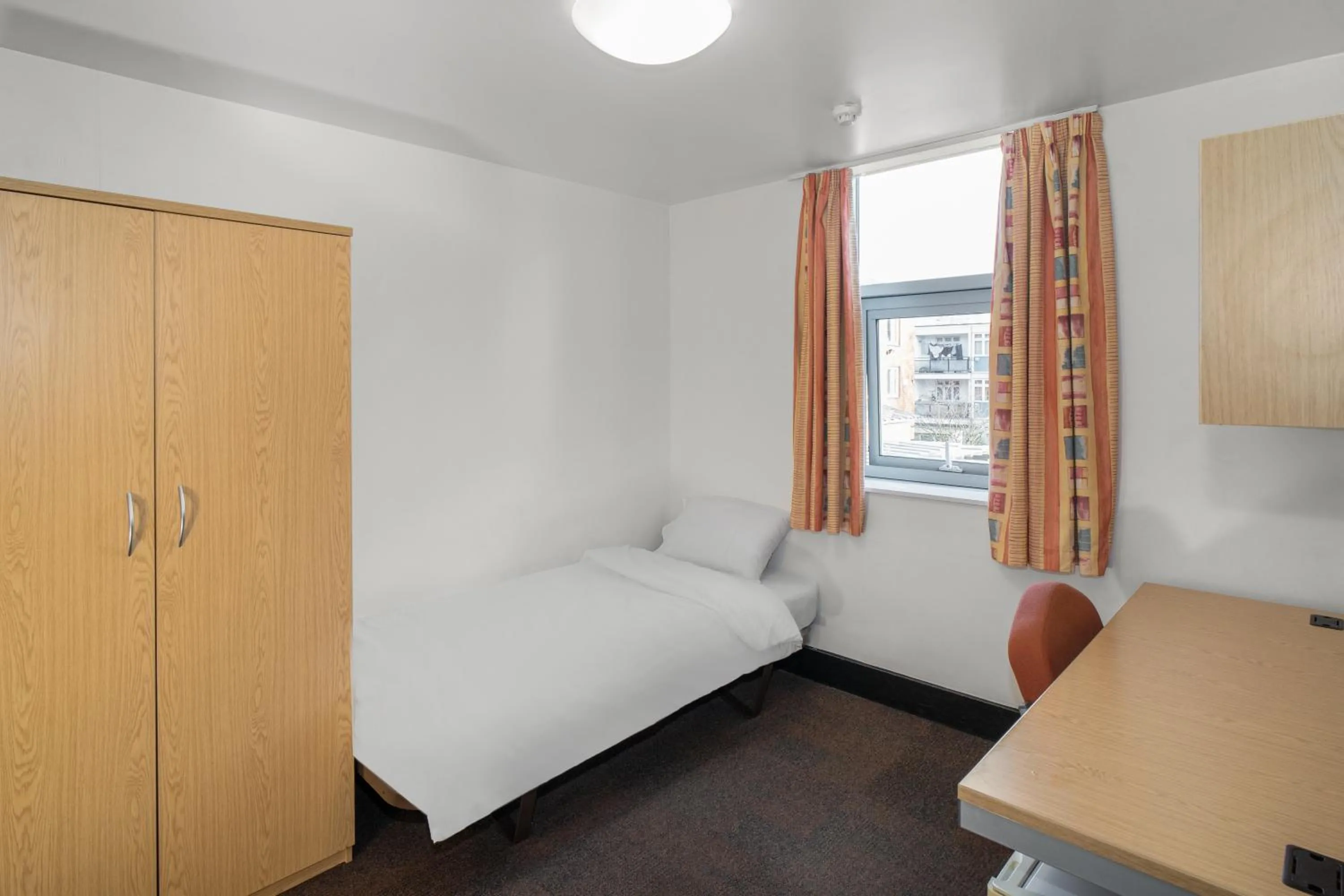 Davies Court (Canary Wharf)
