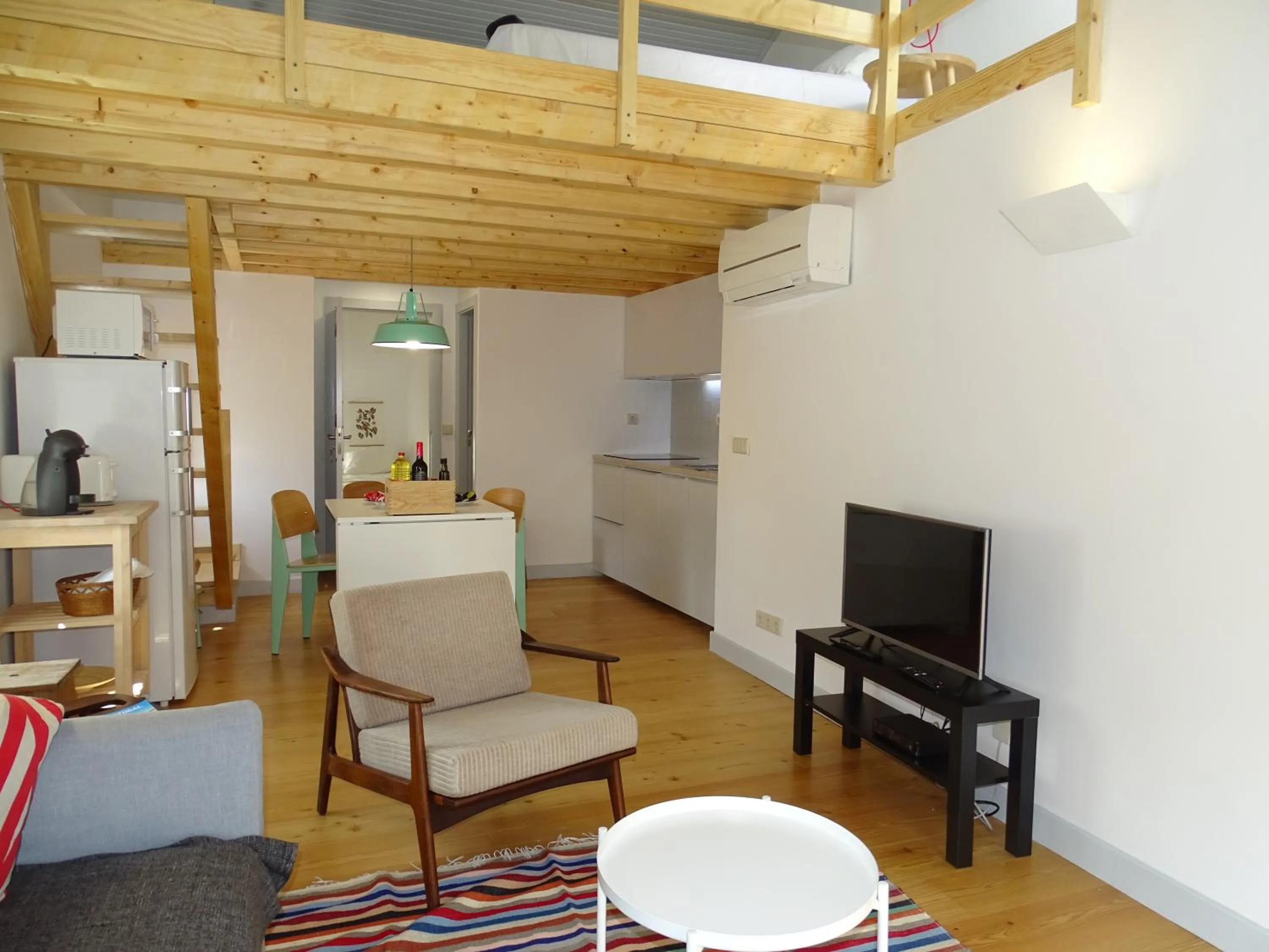 TV and multimedia in Apartments Center Bairro Alto