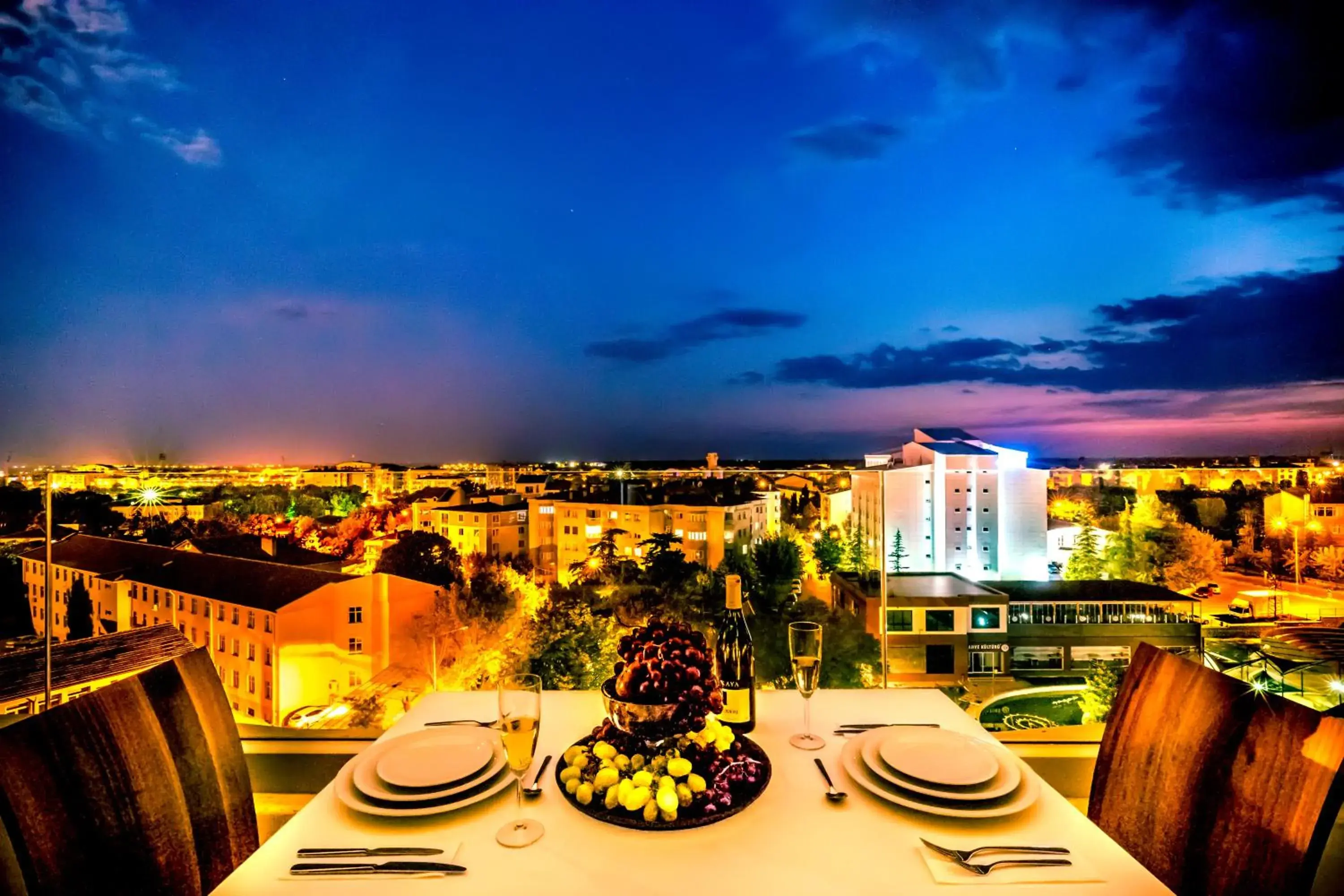 Restaurant/places to eat in Lozengrad Hotel Restaurant/places to eat in Lozengrad Hotel