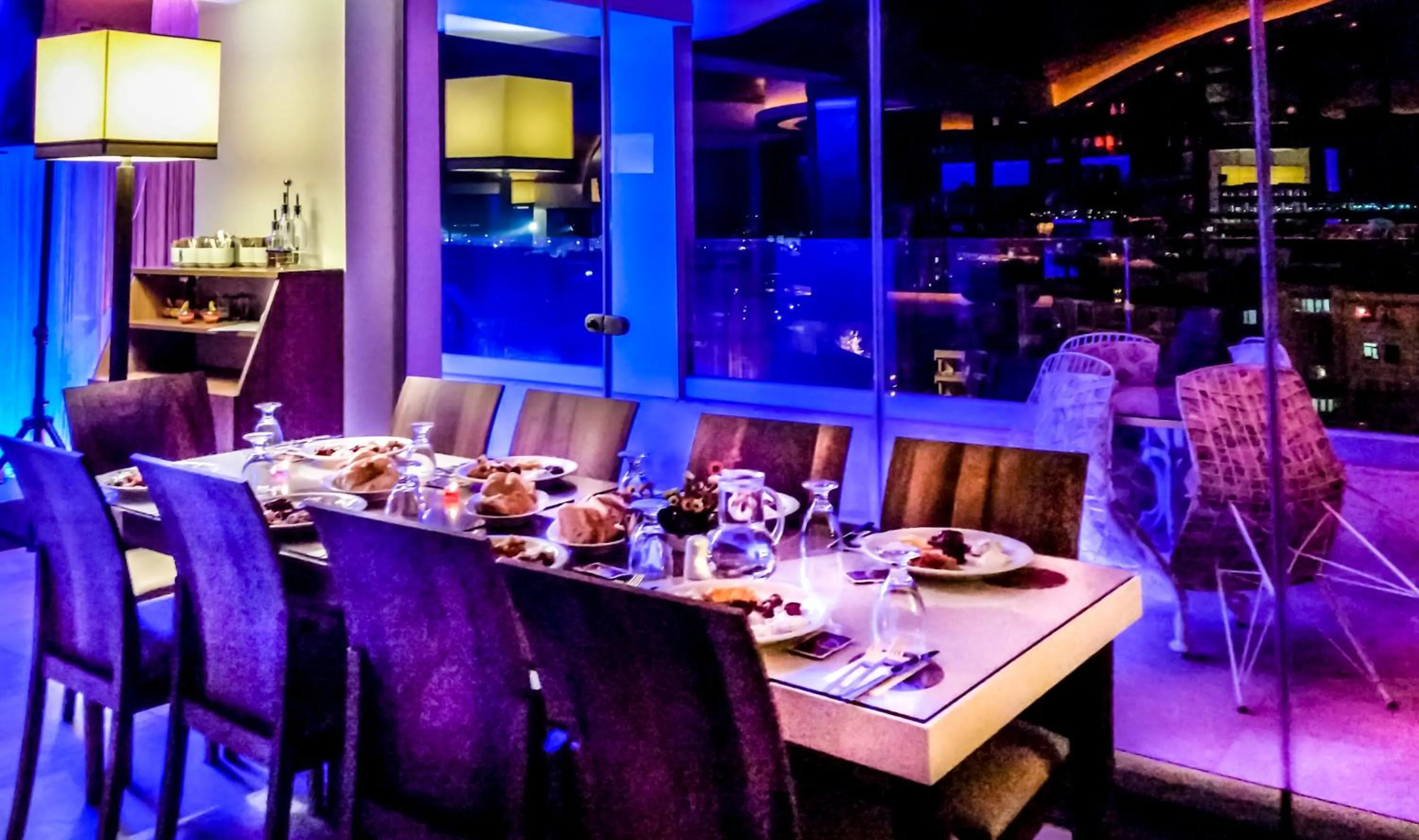 Restaurant/places to eat in Lozengrad Hotel