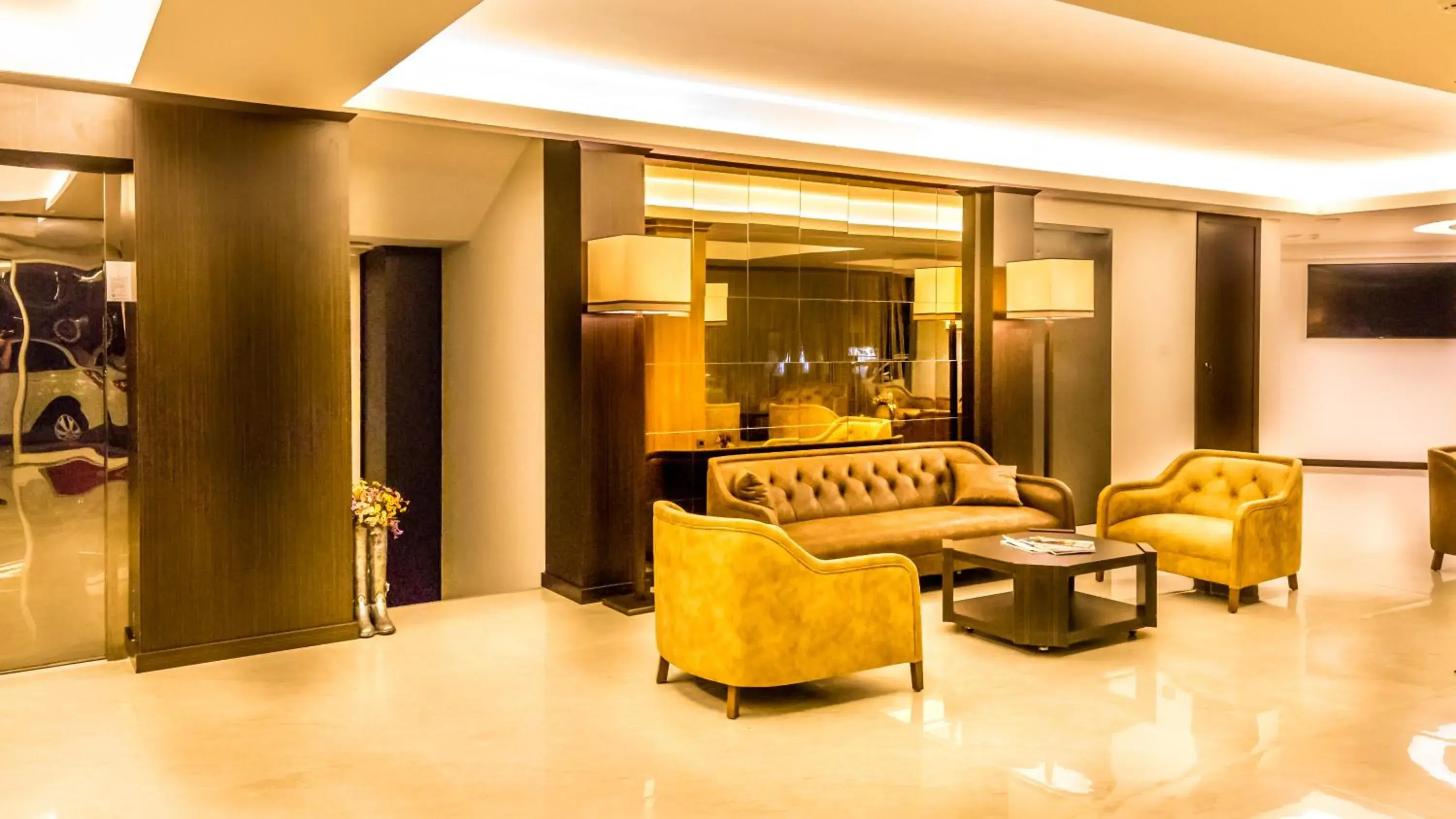 Lobby or reception in Lozengrad Hotel Lobby or reception in Lozengrad Hotel