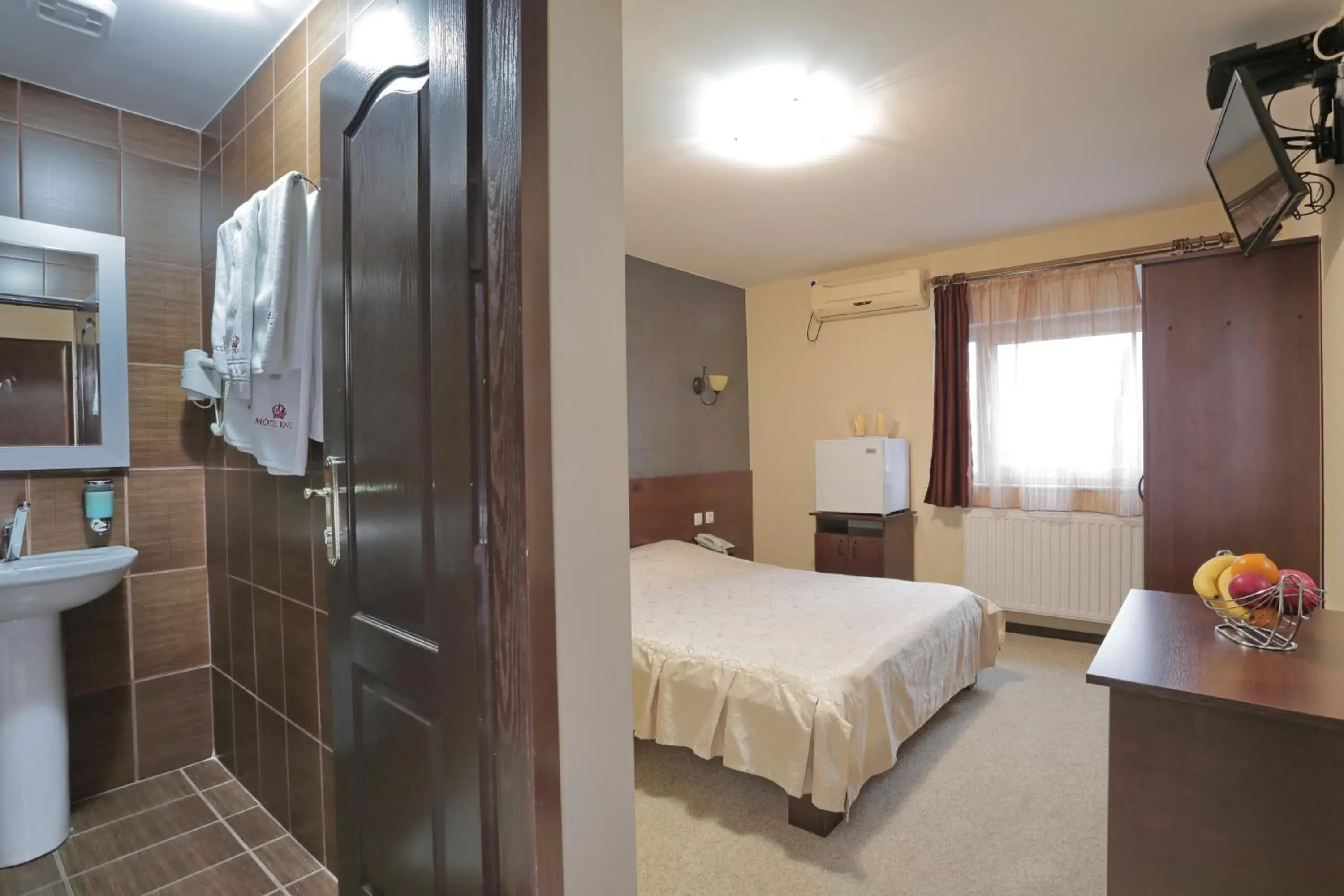 Double Room with Private Bathroom - single occupancy in Prenociste Knez Double Room with Private Bathroom - single occupancy in Prenociste Knez