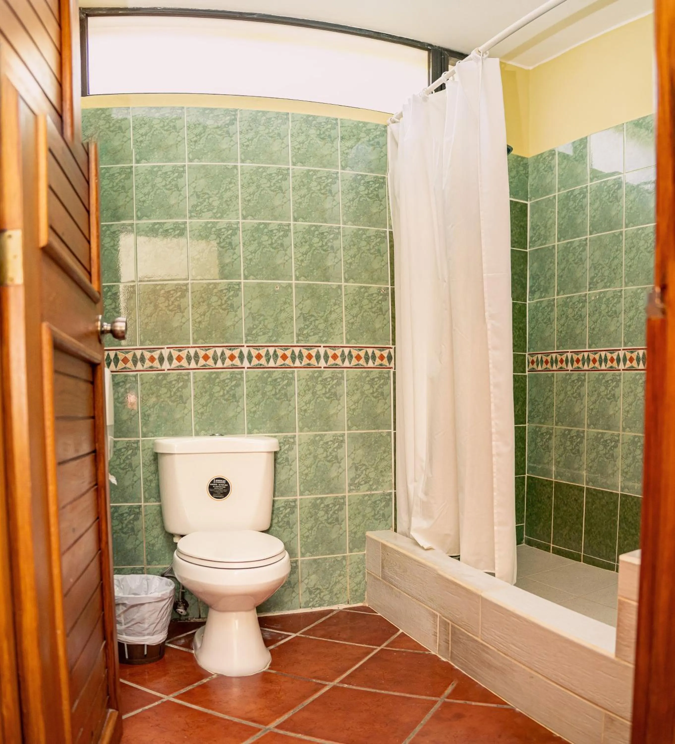 Shower in Banana Palms Hotel