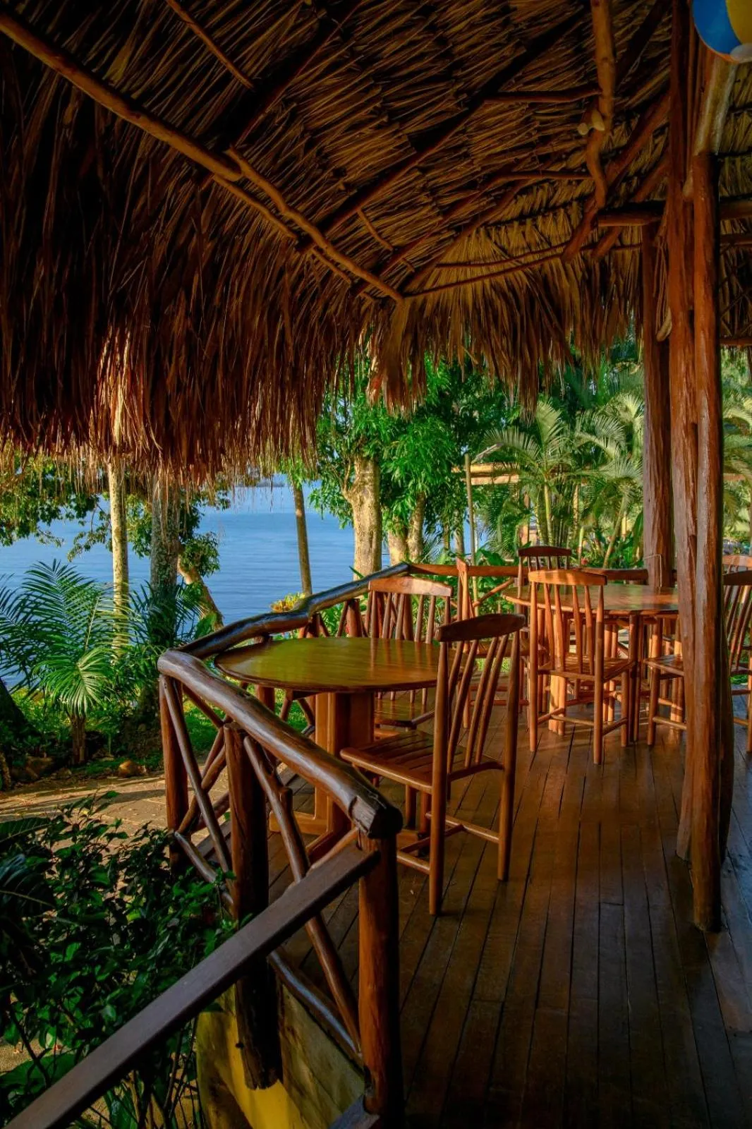 Restaurant/places to eat in Banana Palms Hotel